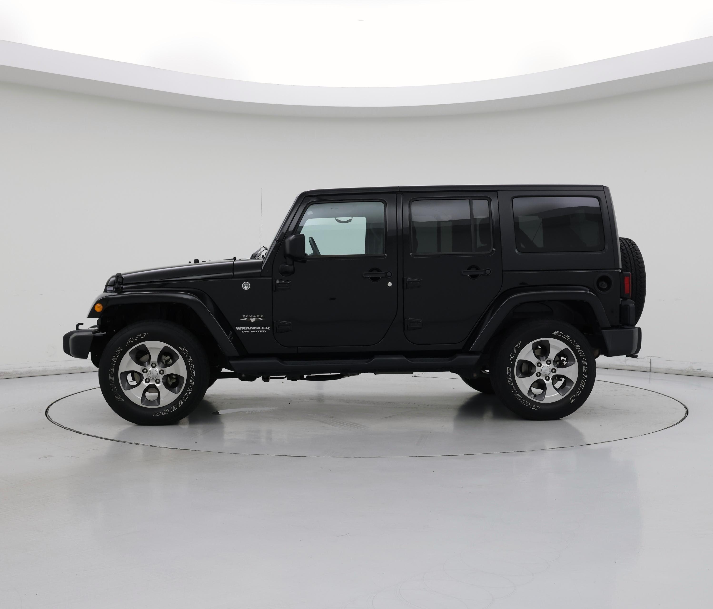 Thumbnail: 2017 Jeep Wrangler - 3