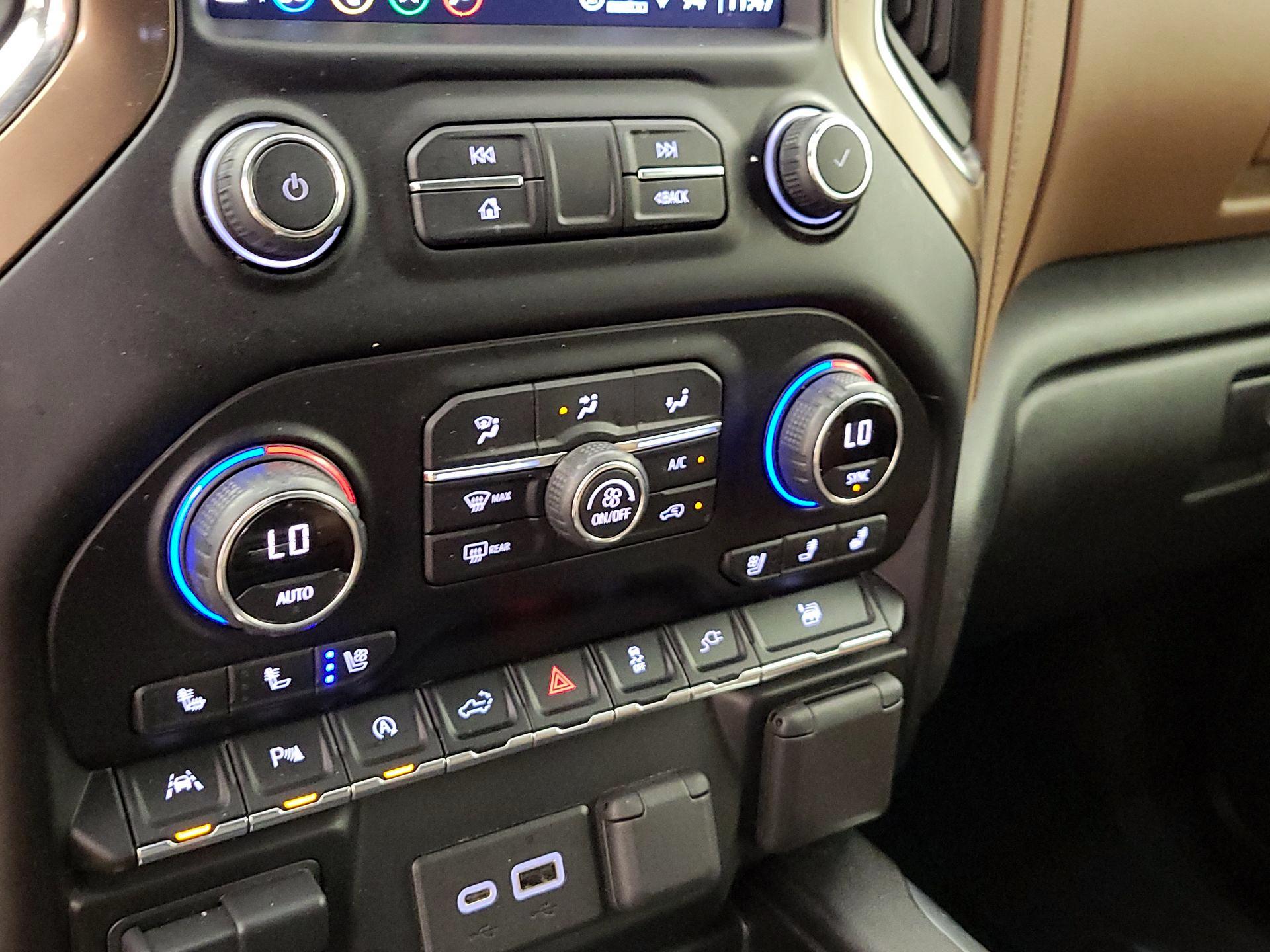 Thumbnail: 2021 Chevrolet Silverado 1500 - 16
