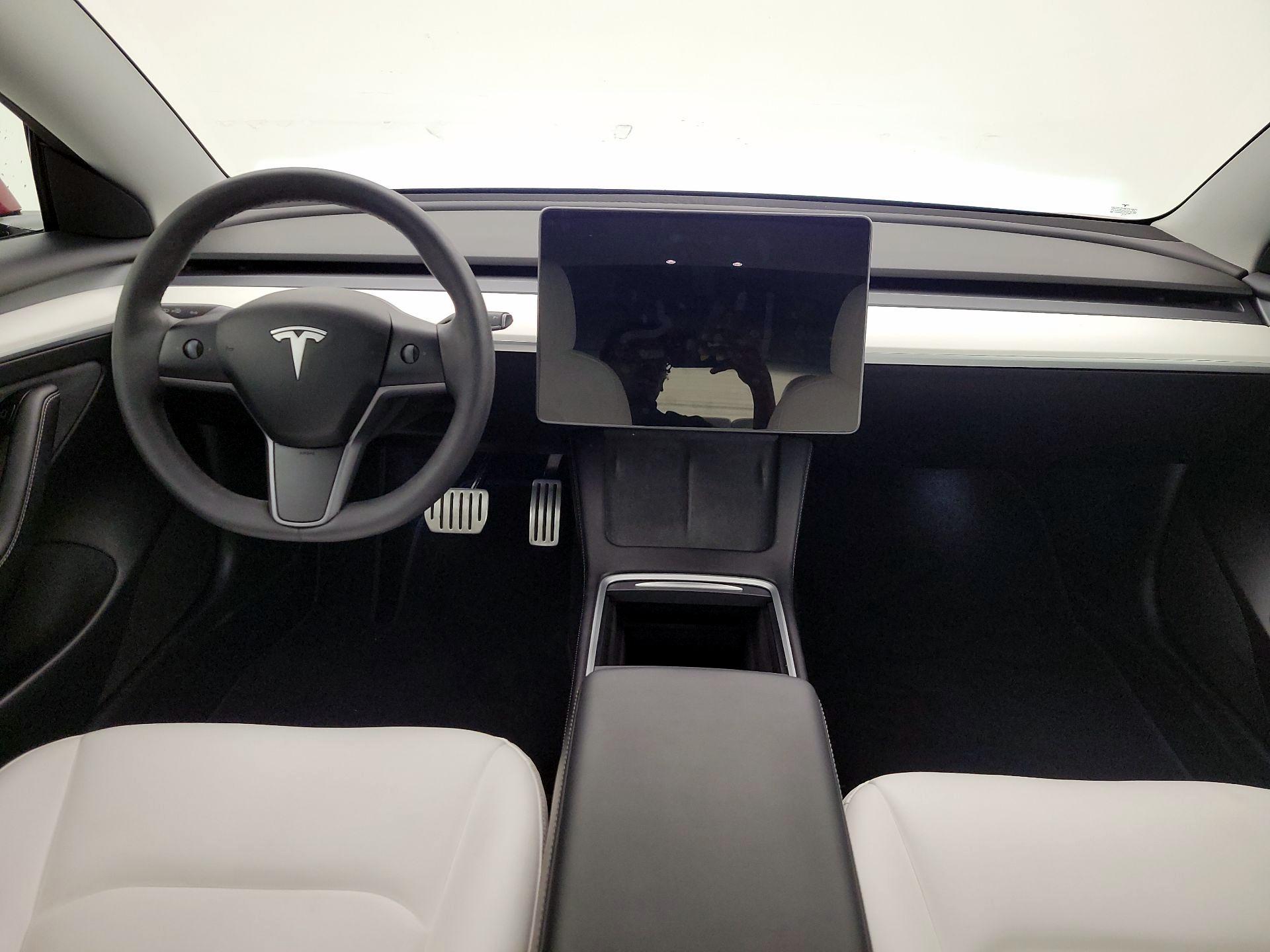 Thumbnail: 2021 Tesla Model 3 - 9