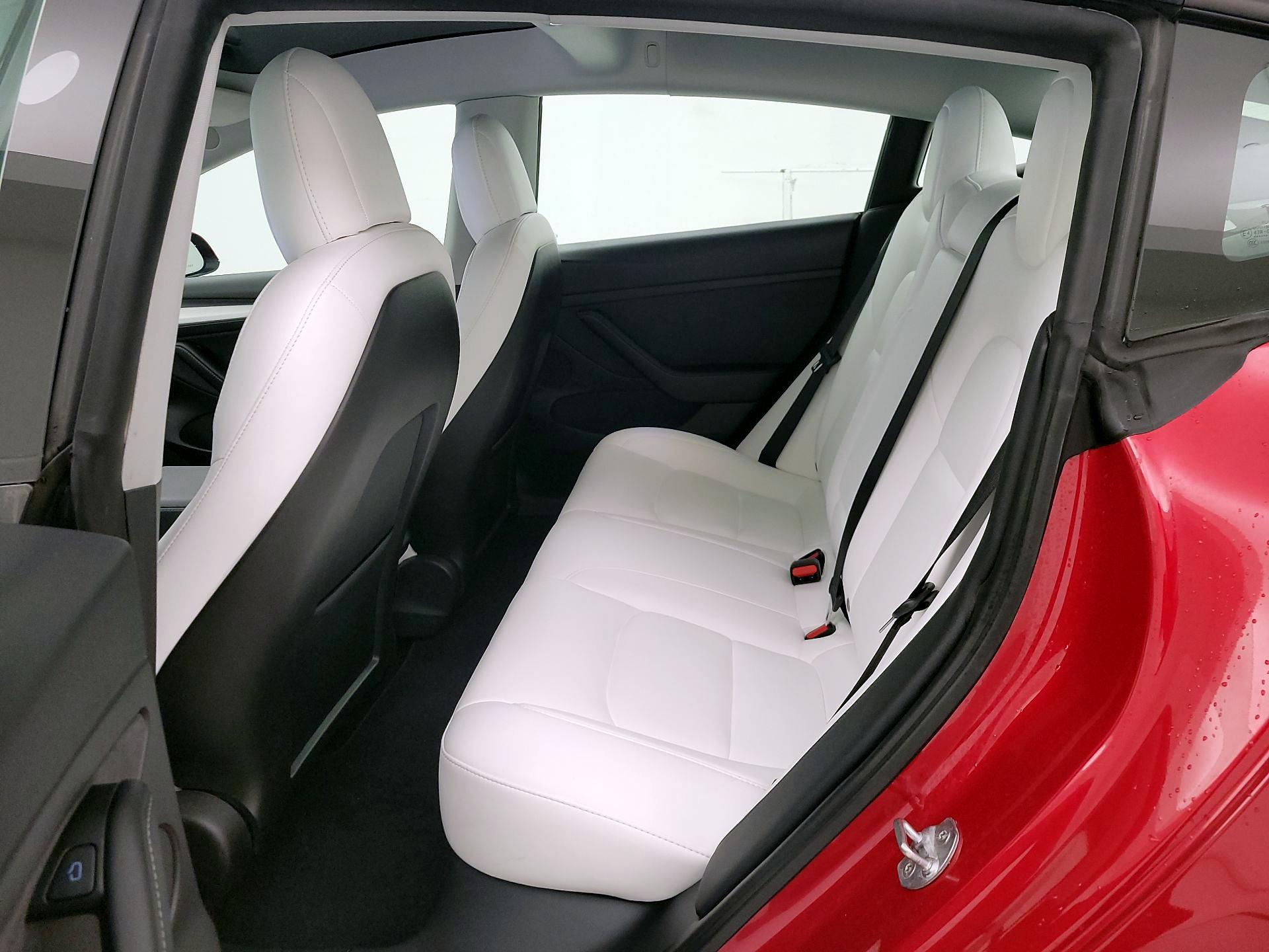 Thumbnail: 2021 Tesla Model 3 - 19