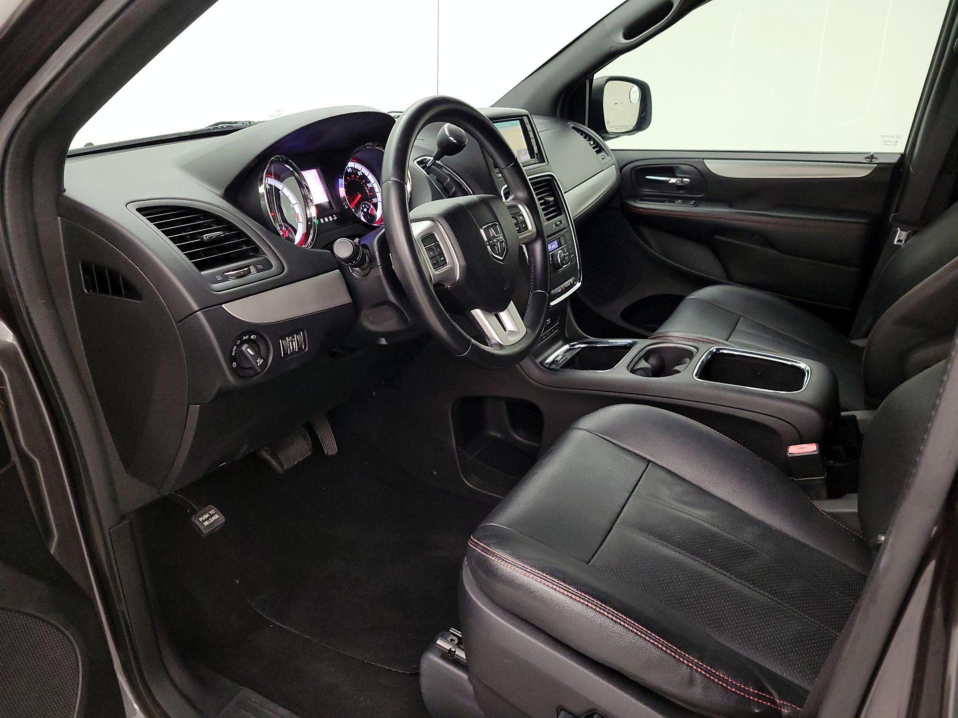 Thumbnail: 2016 Dodge Grand Caravan - 11