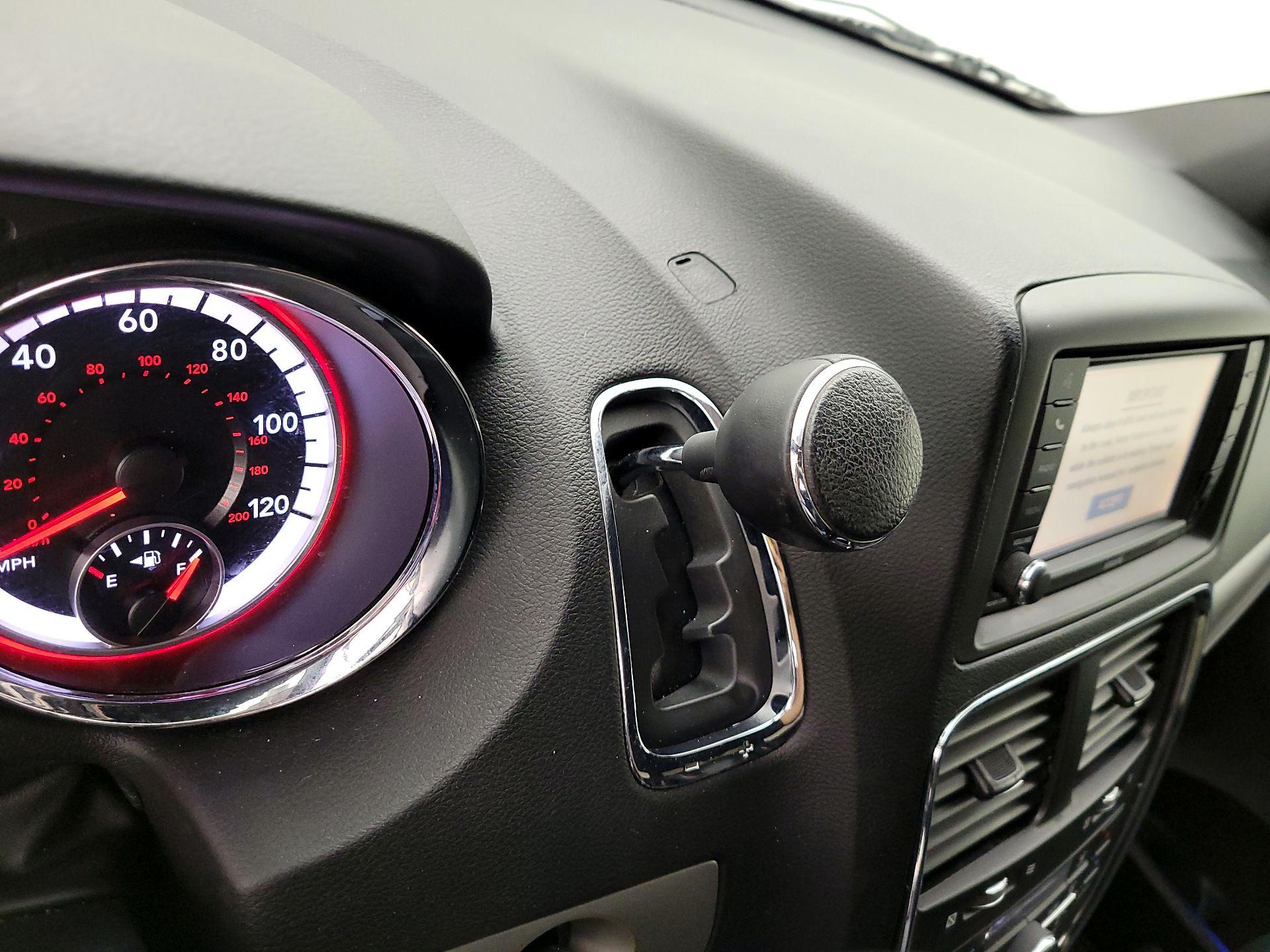 Thumbnail: 2016 Dodge Grand Caravan - 18