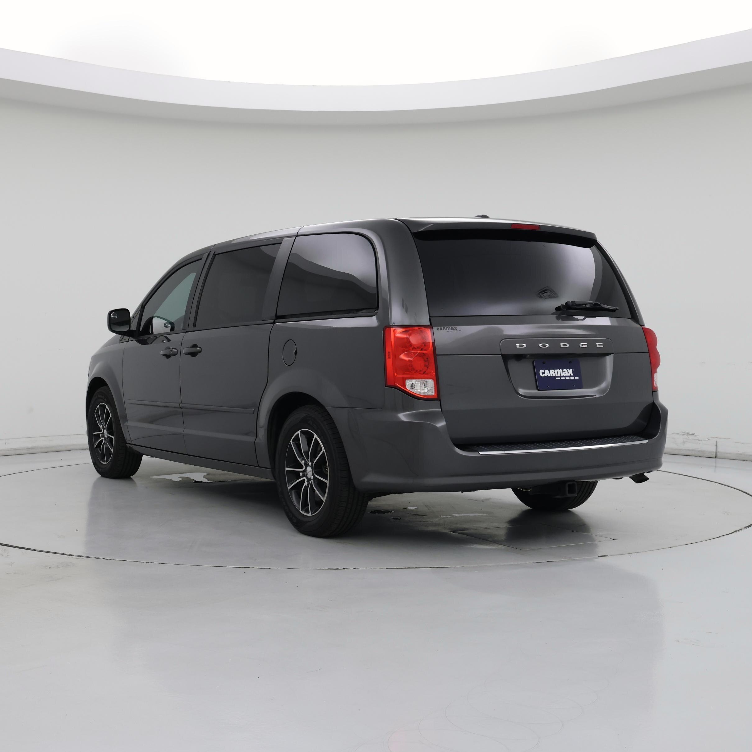 Thumbnail: 2016 Dodge Grand Caravan - 2