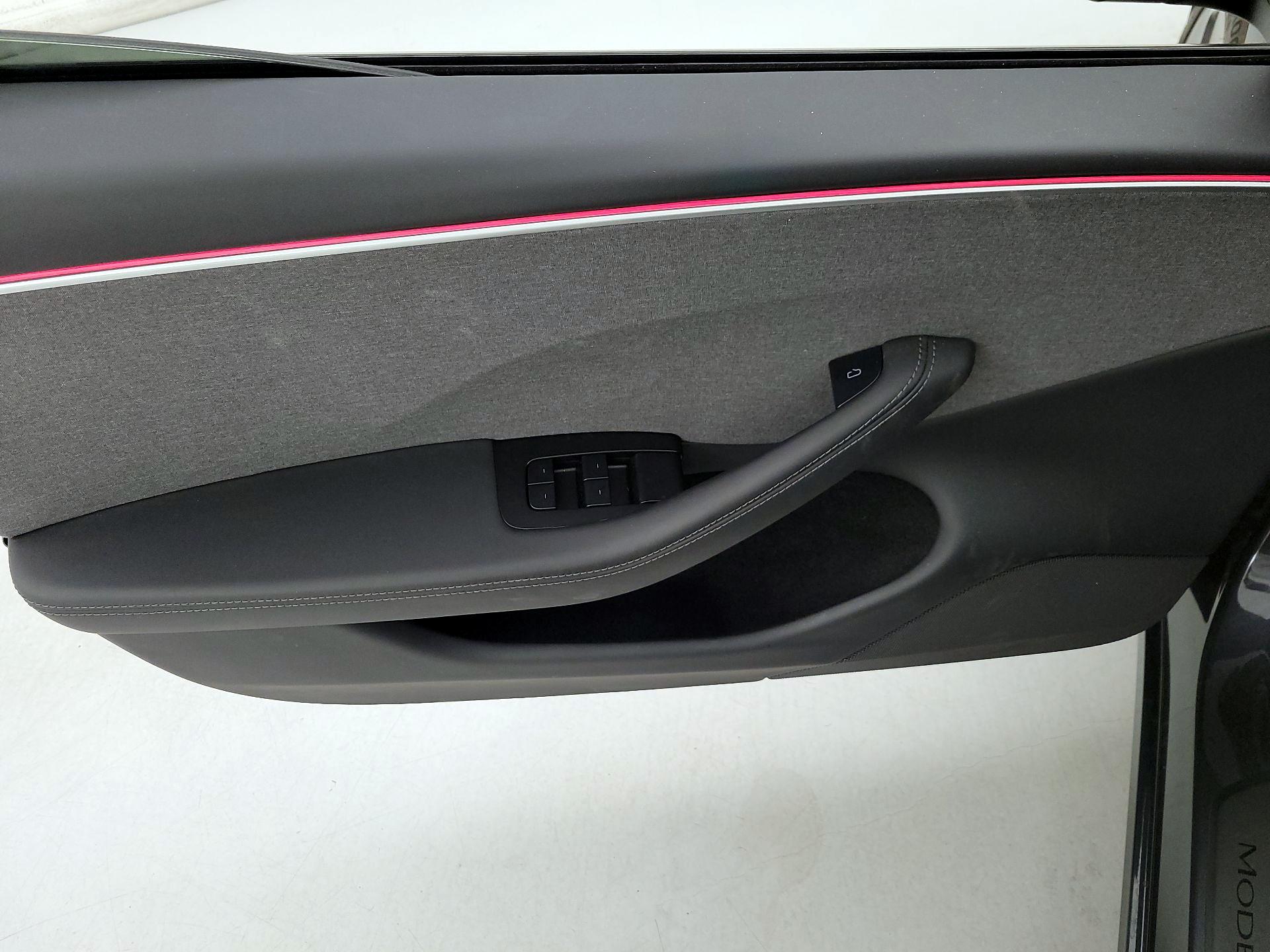 Thumbnail: 2025 Tesla Model 3 - 12