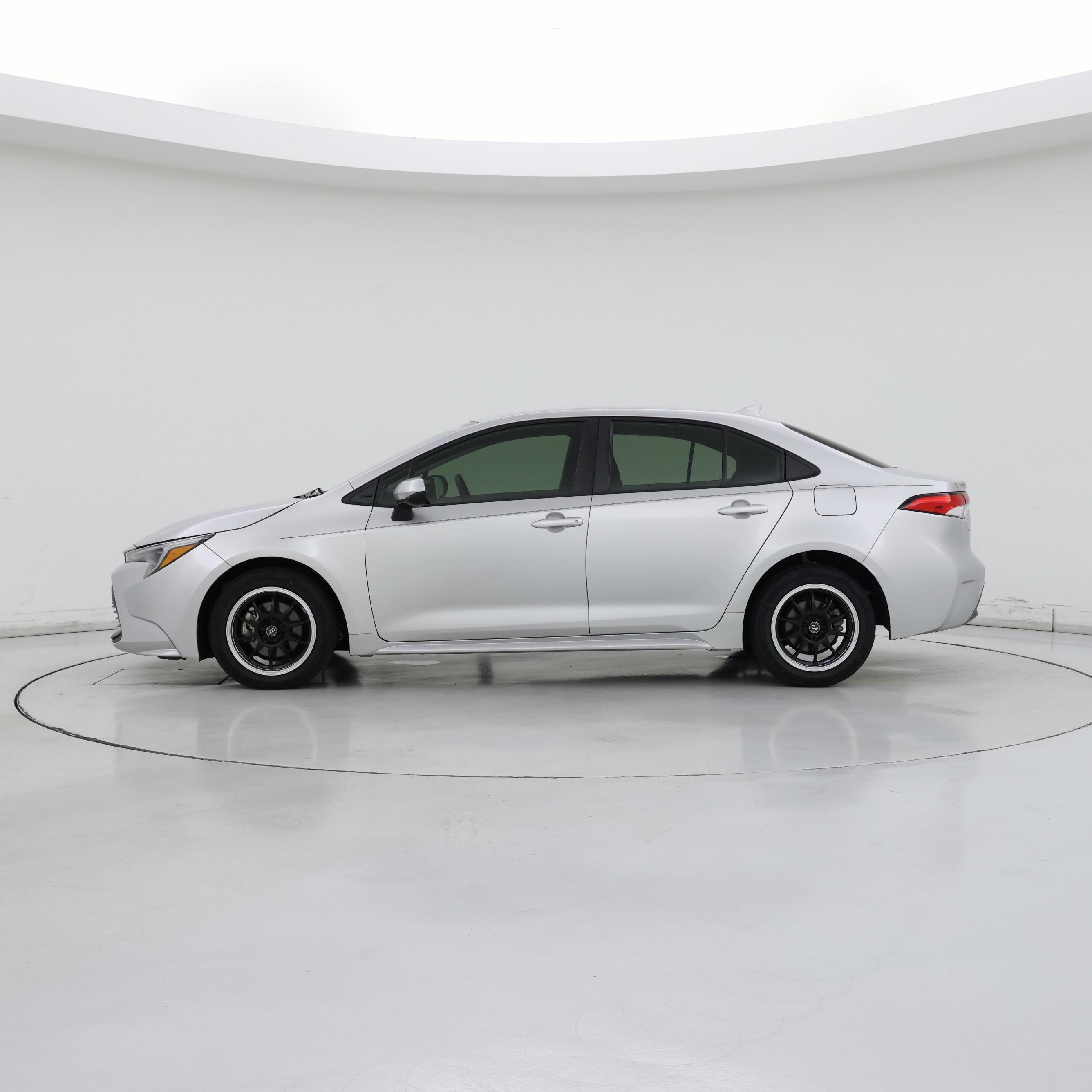 Thumbnail: 2023 Toyota Corolla - 3