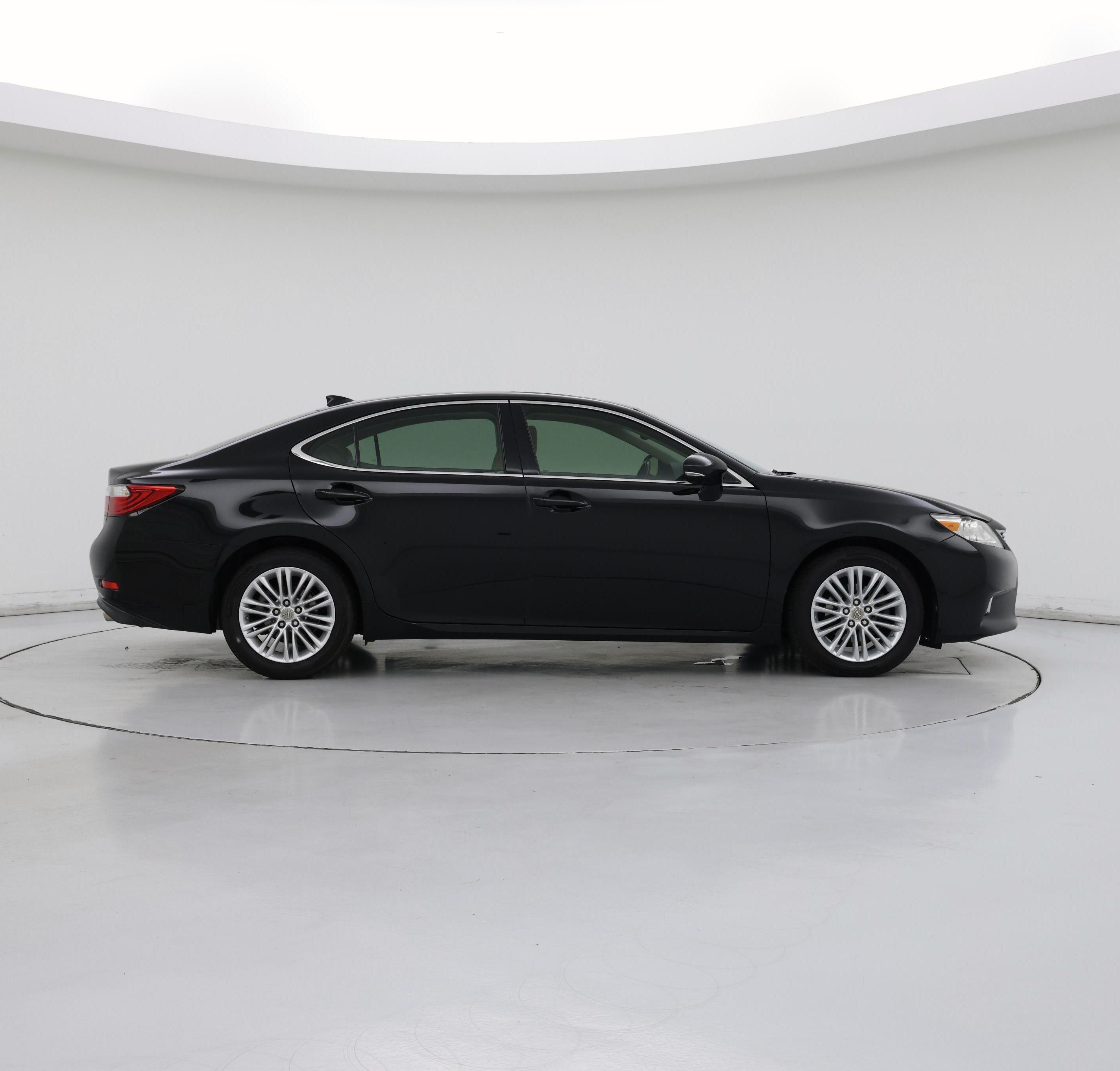 Thumbnail: 2015 Lexus ES - 7