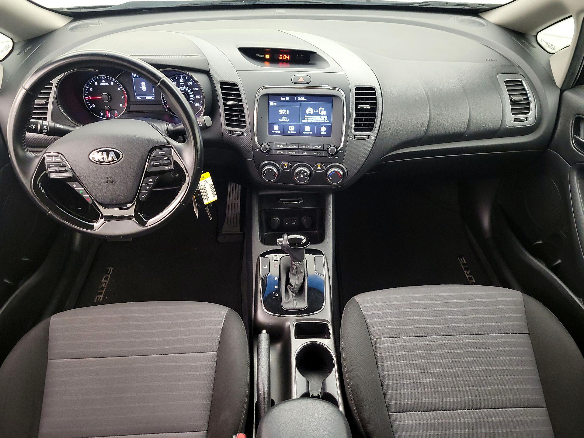 Thumbnail: 2017 Kia Forte - 9