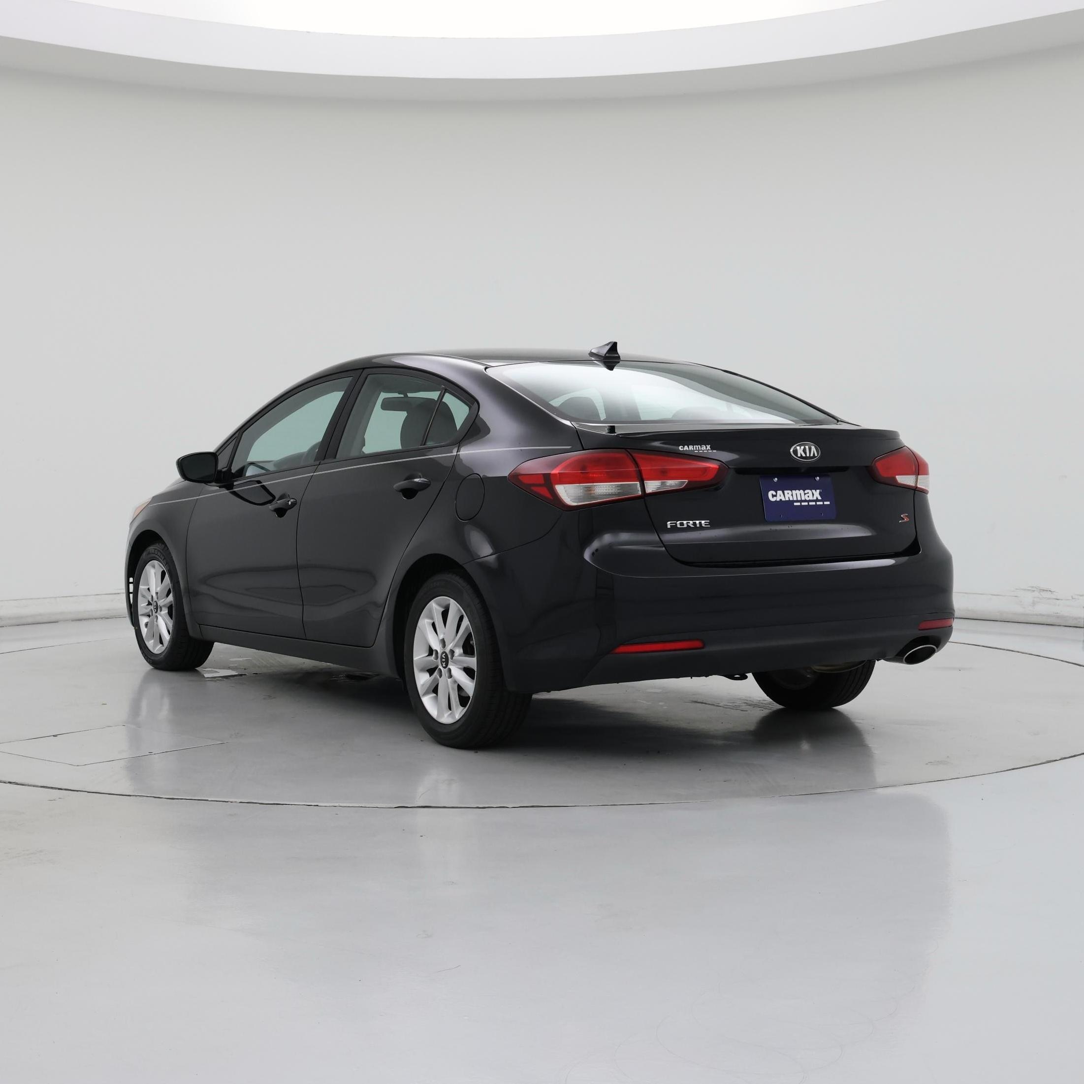 Thumbnail: 2017 Kia Forte - 2