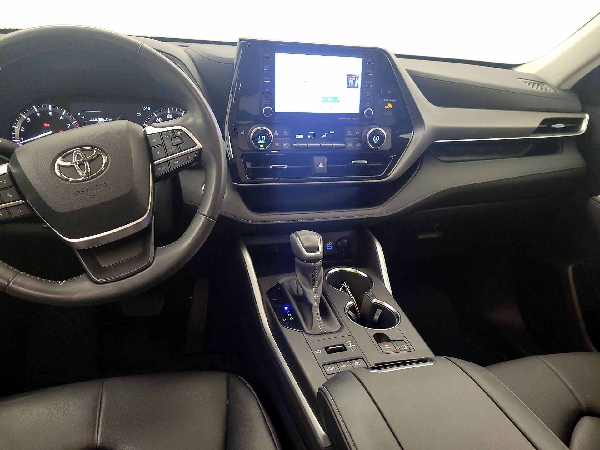 Thumbnail: 2022 Toyota Highlander - 9