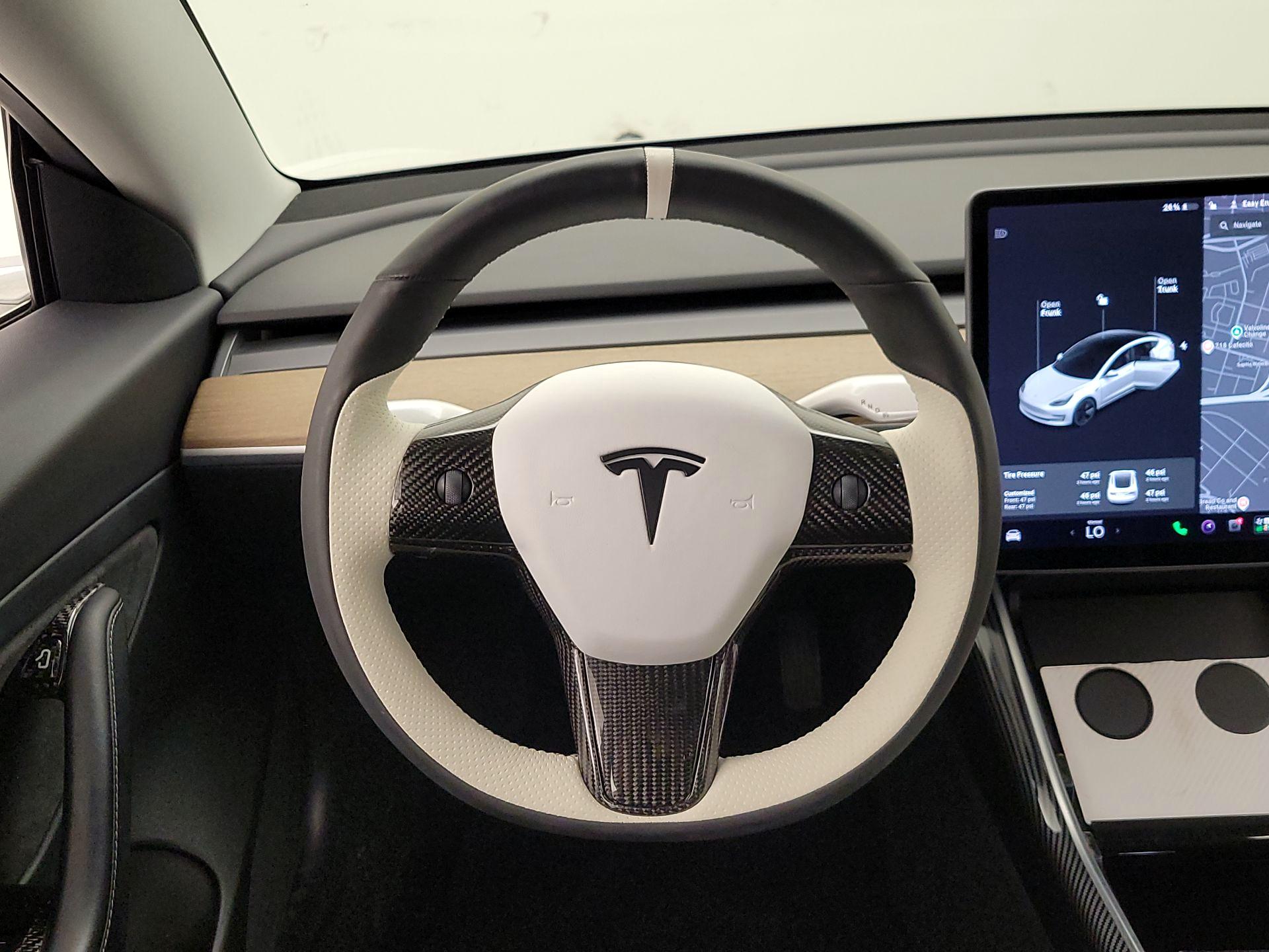 Thumbnail: 2020 Tesla Model 3 - 10