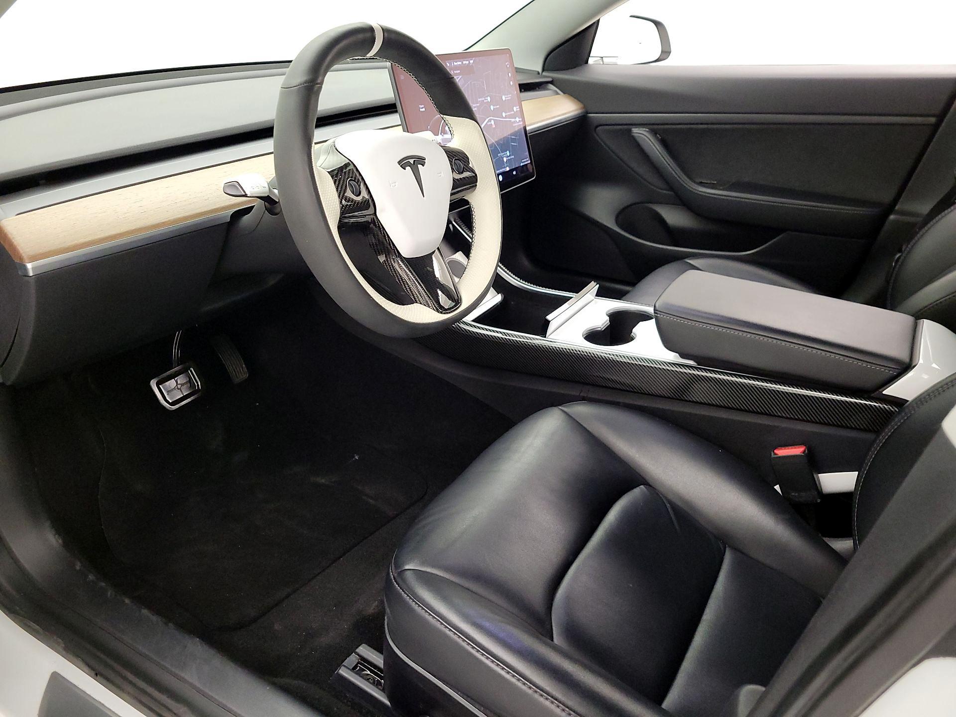 Thumbnail: 2020 Tesla Model 3 - 11