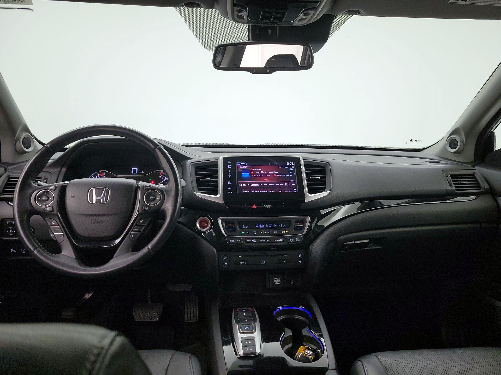 Thumbnail: 2017 Honda Pilot - 9