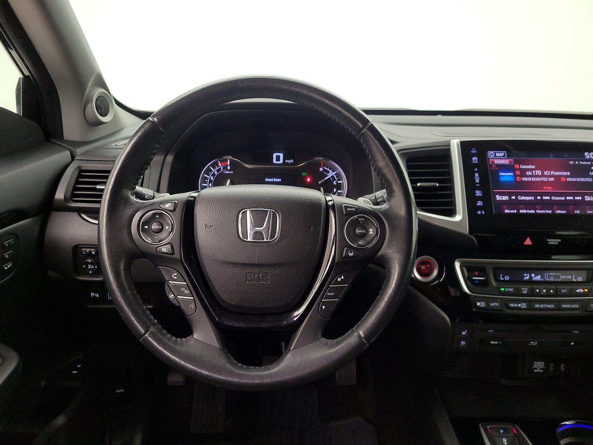 Thumbnail: 2017 Honda Pilot - 10