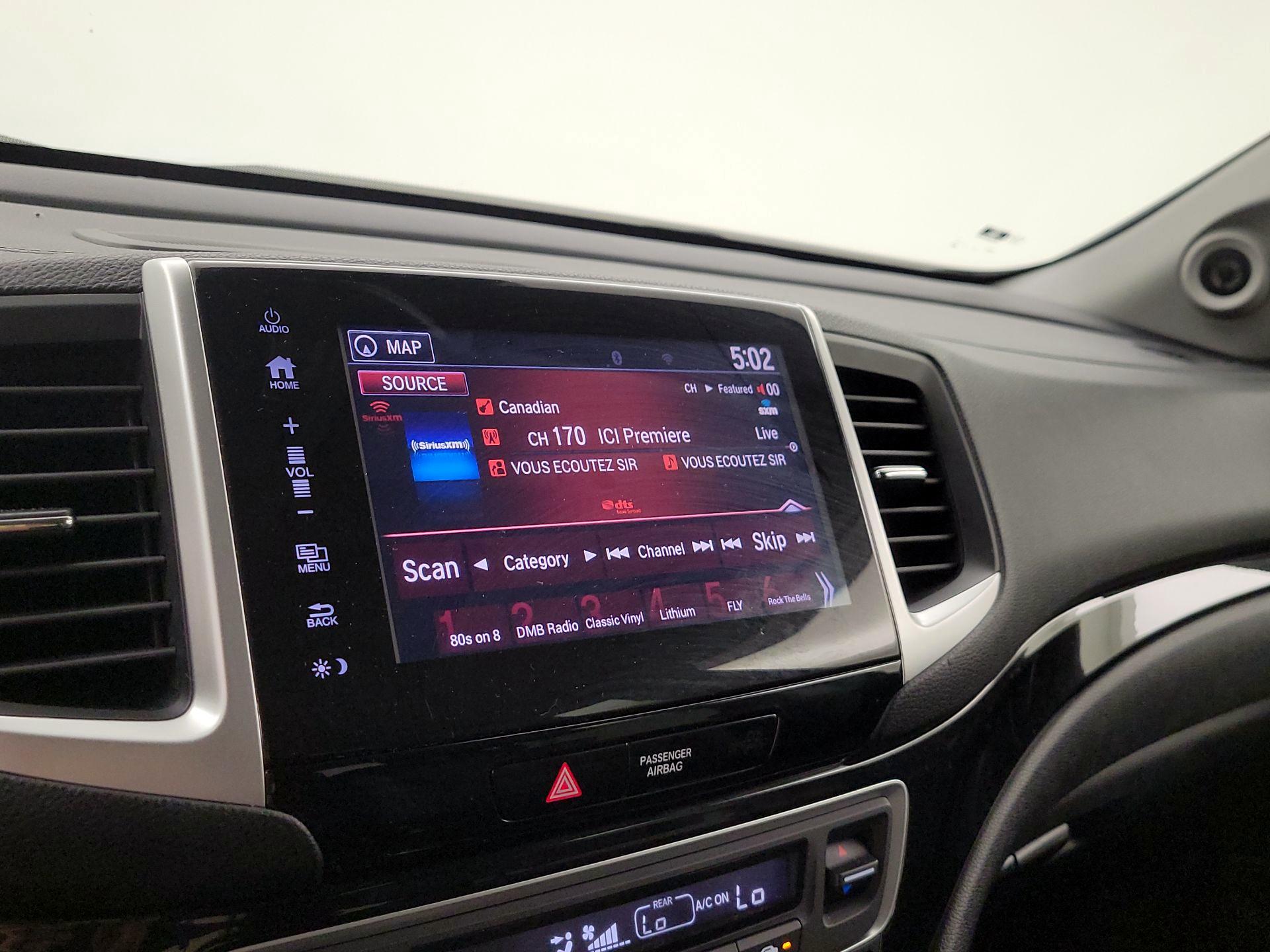Thumbnail: 2017 Honda Pilot - 15