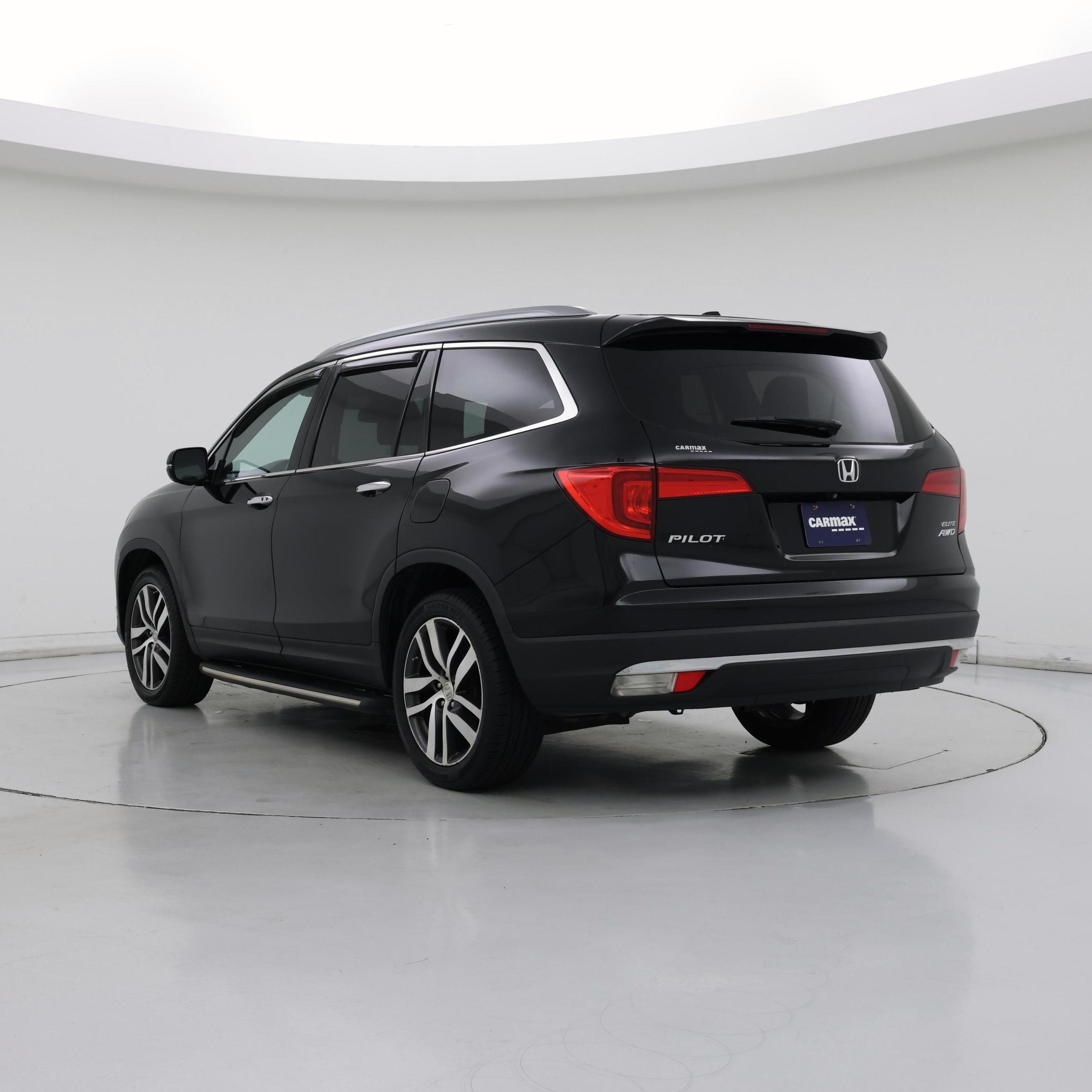 Thumbnail: 2017 Honda Pilot - 2
