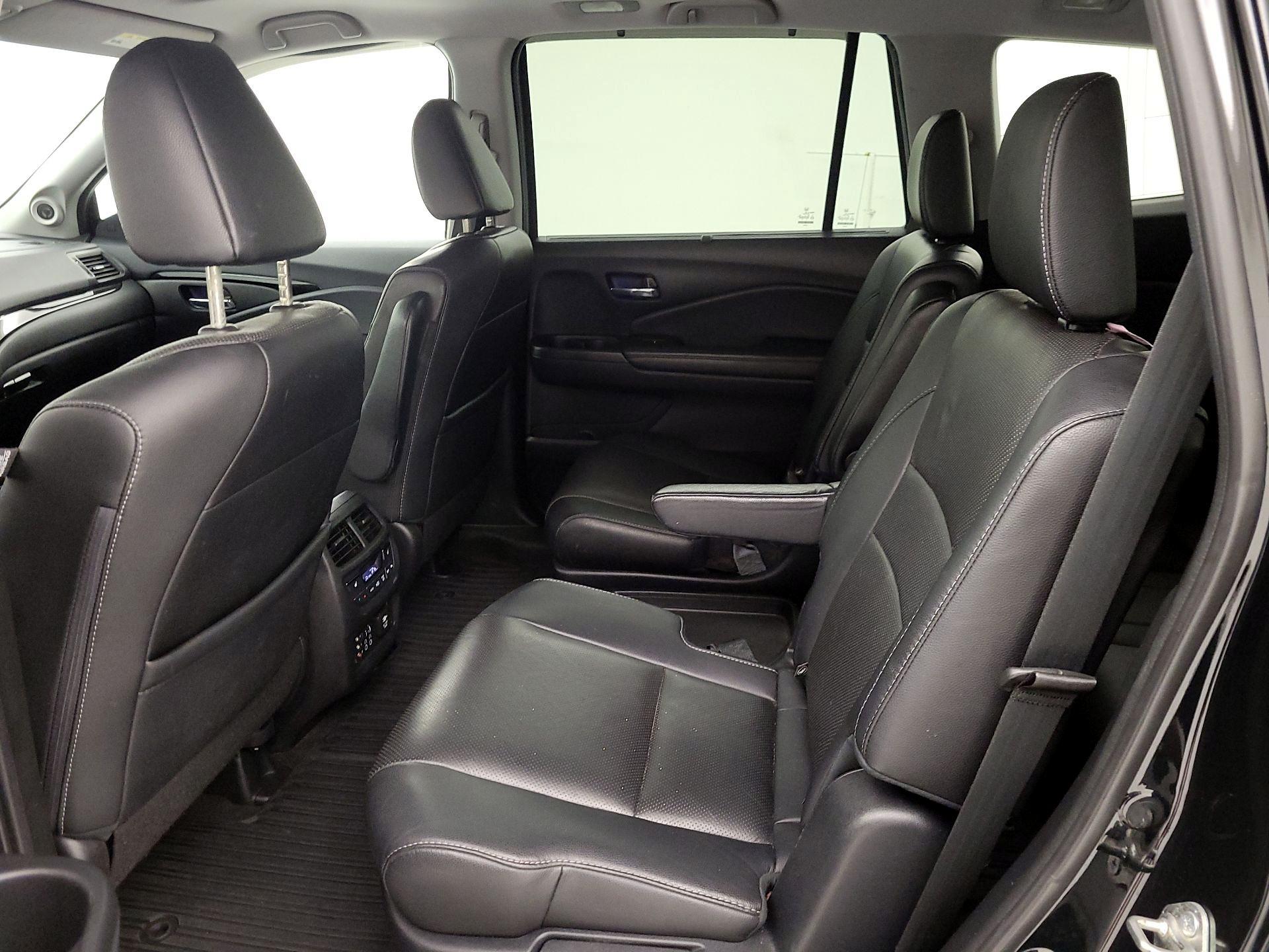 Thumbnail: 2017 Honda Pilot - 20