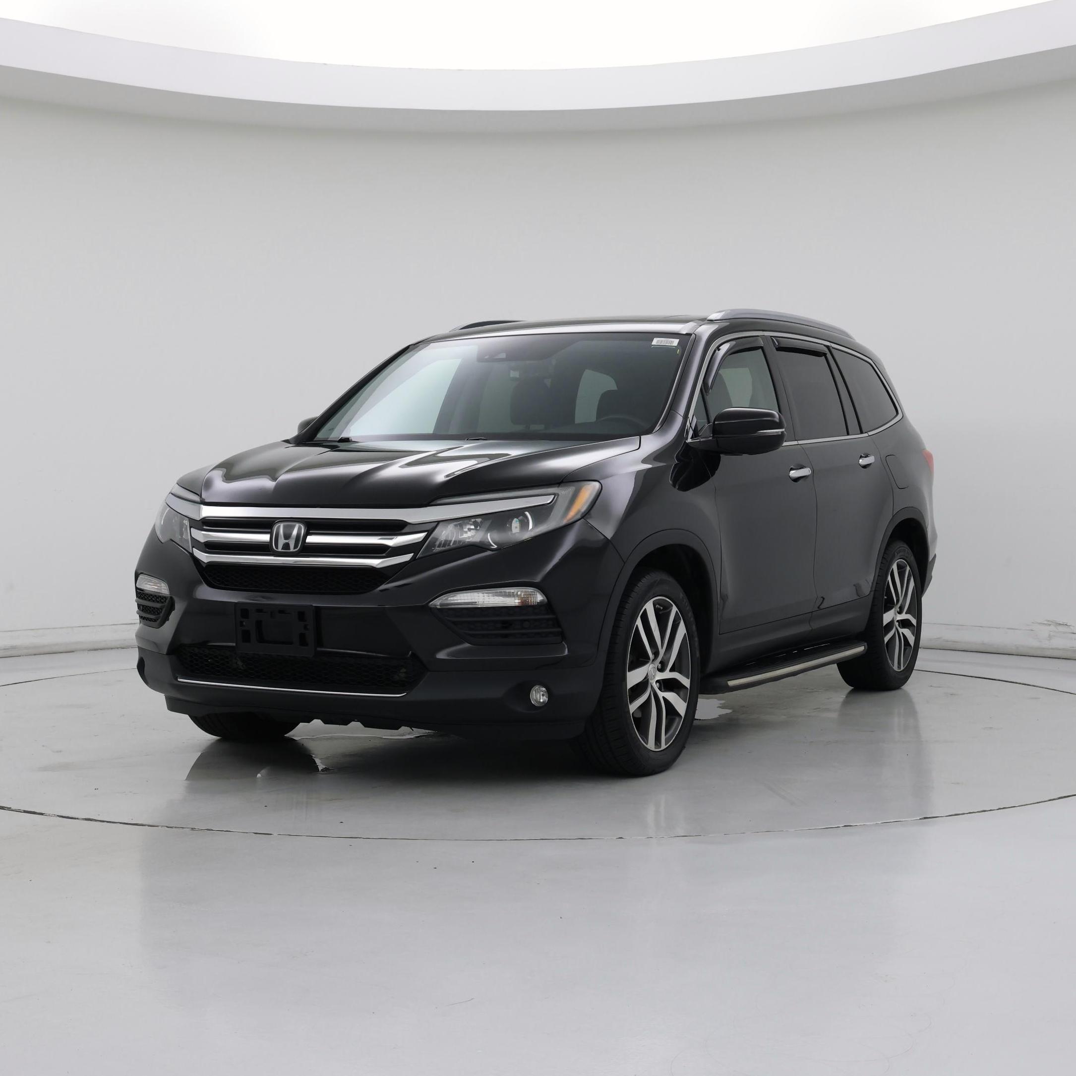 Thumbnail: 2017 Honda Pilot - 4