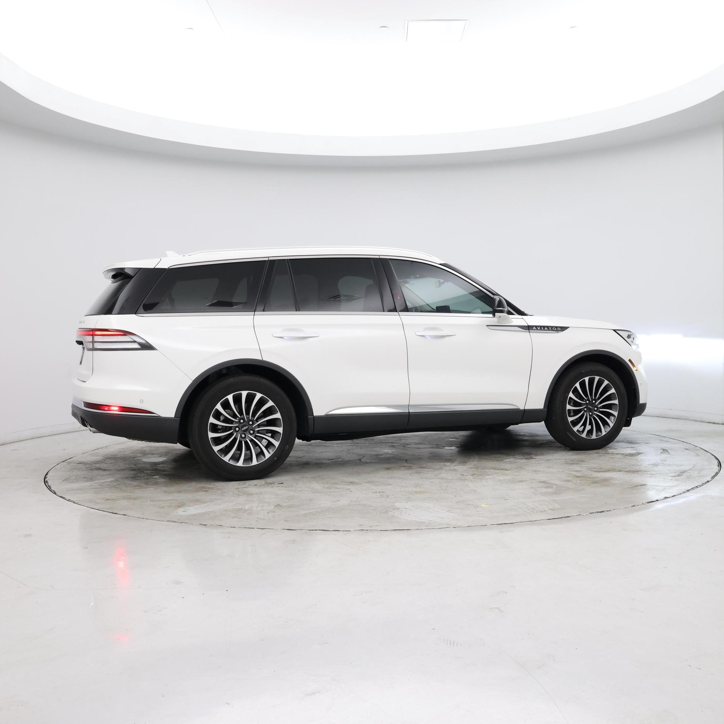 Thumbnail: 2022 Lincoln Aviator - 8