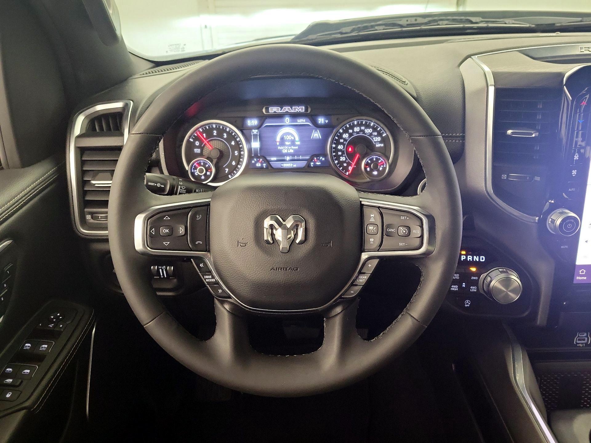 Thumbnail: 2025 RAM 1500 - 10