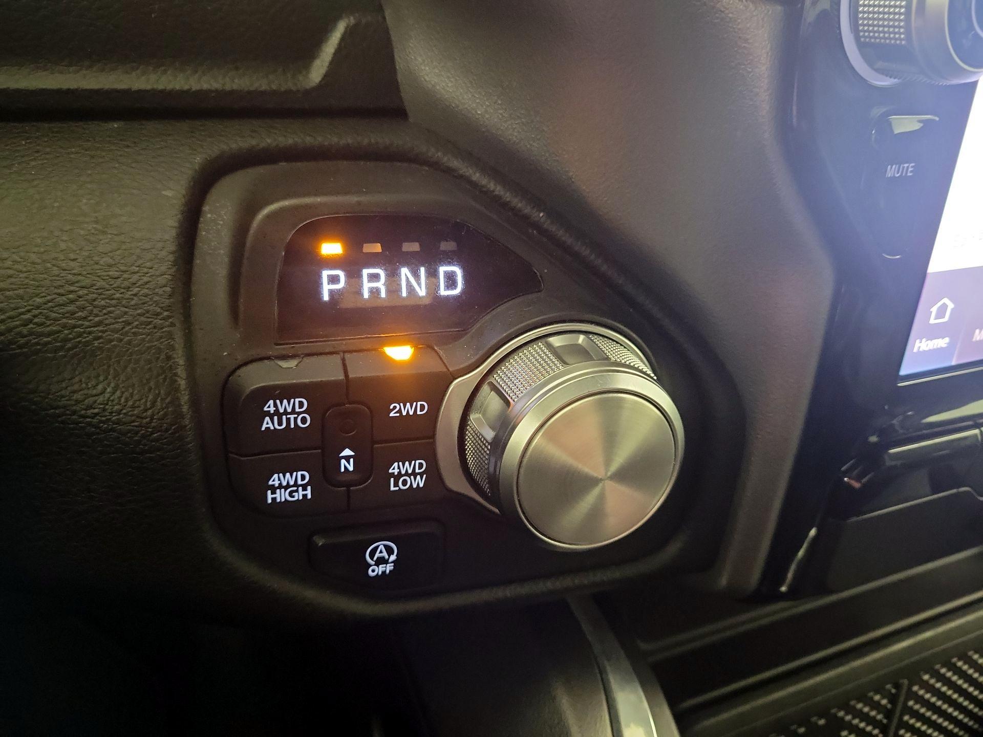 Thumbnail: 2025 RAM 1500 - 18