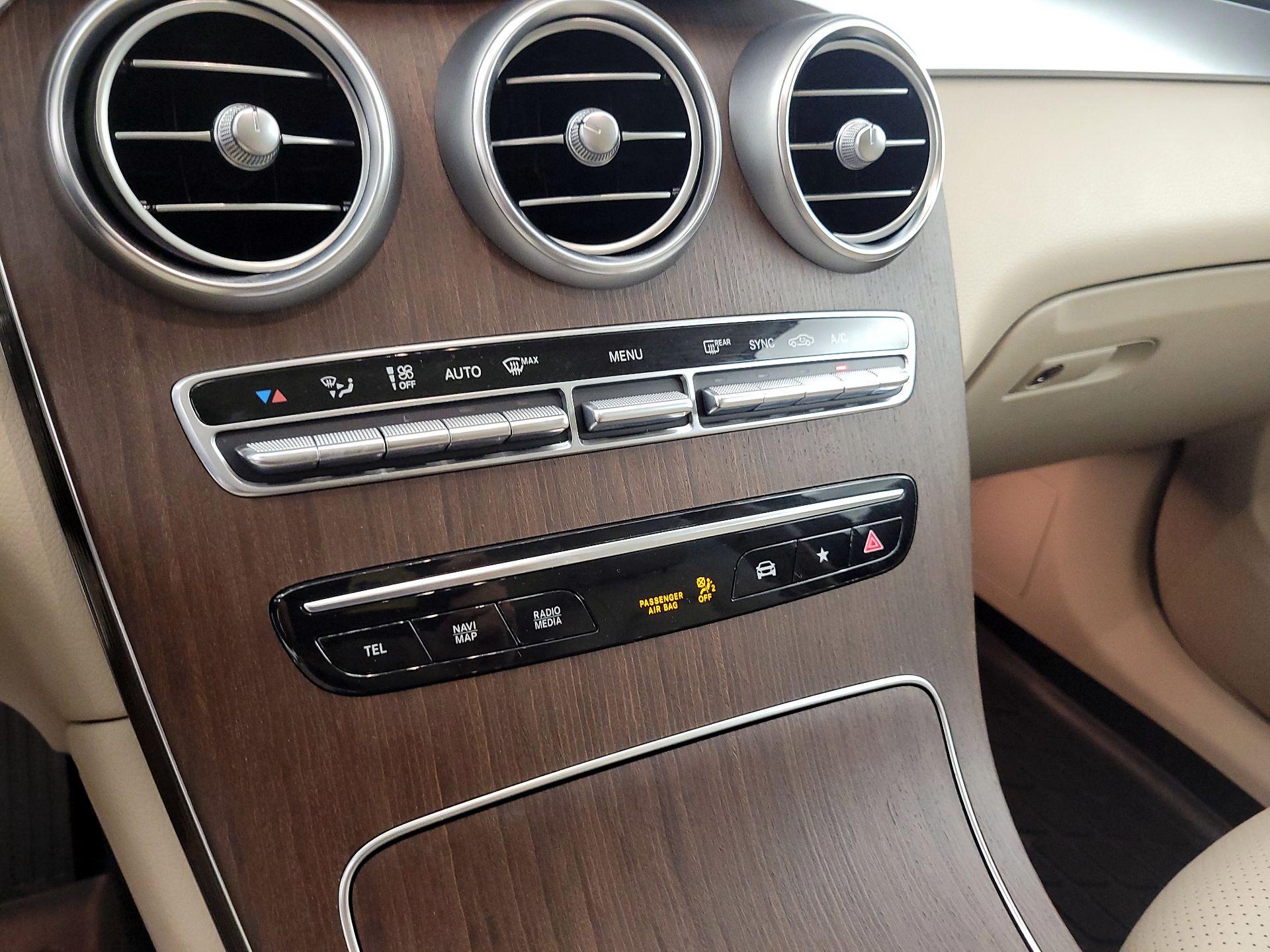 Thumbnail: 2021 Mercedes-Benz GLC - 16