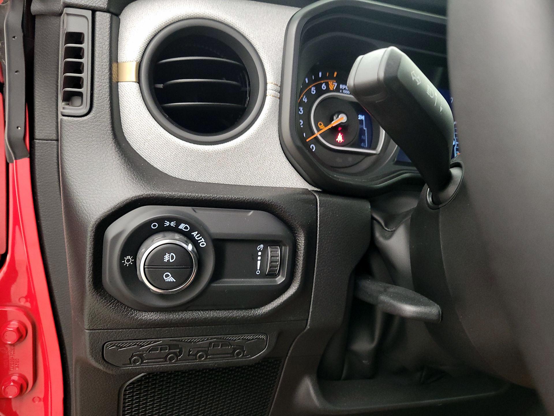 Thumbnail: 2024 Jeep Gladiator - 13