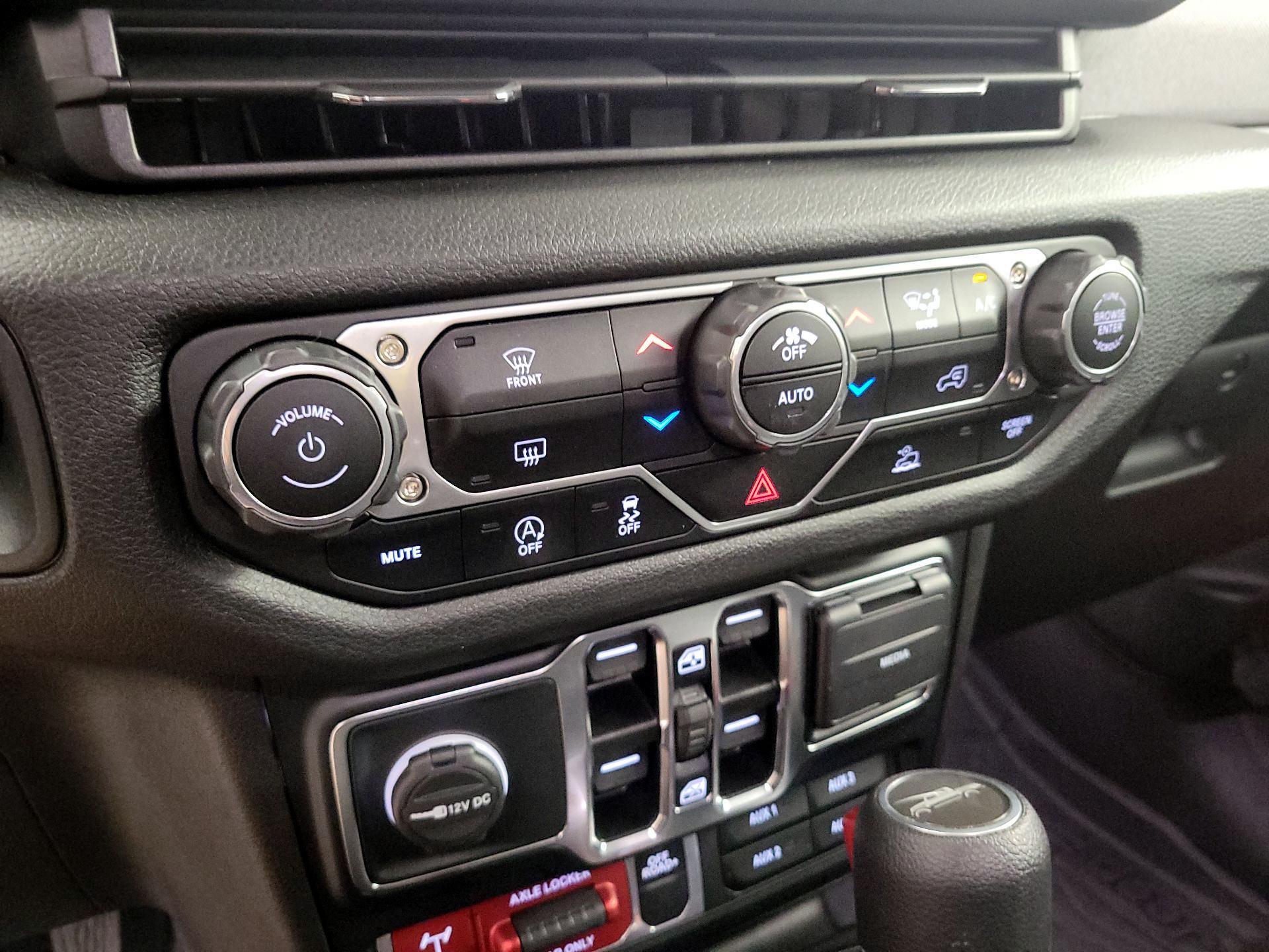 Thumbnail: 2024 Jeep Gladiator - 16