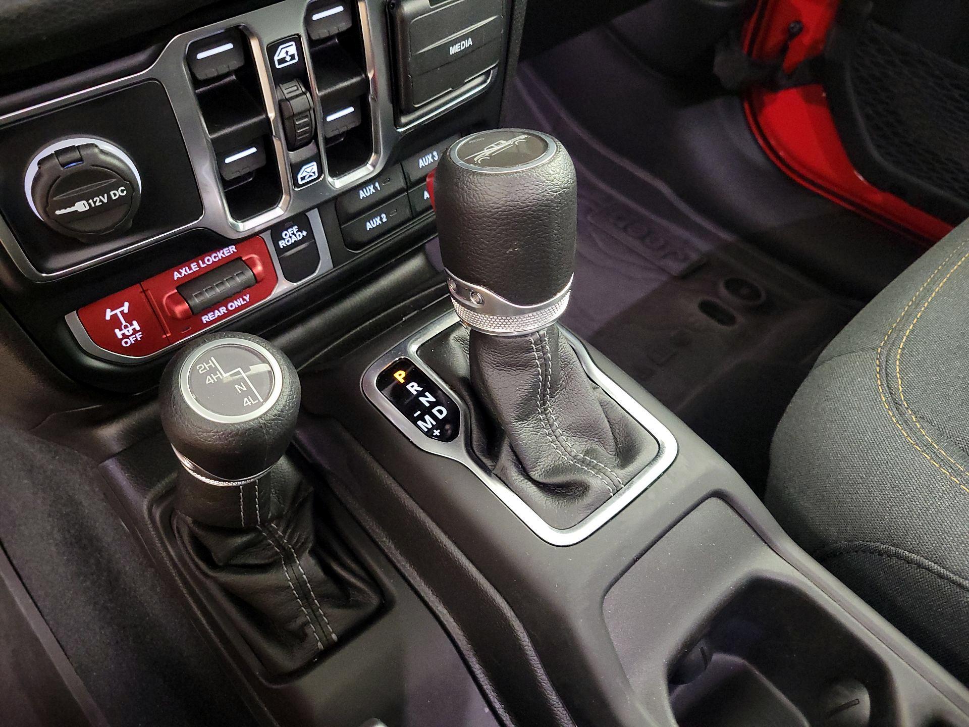Thumbnail: 2024 Jeep Gladiator - 17