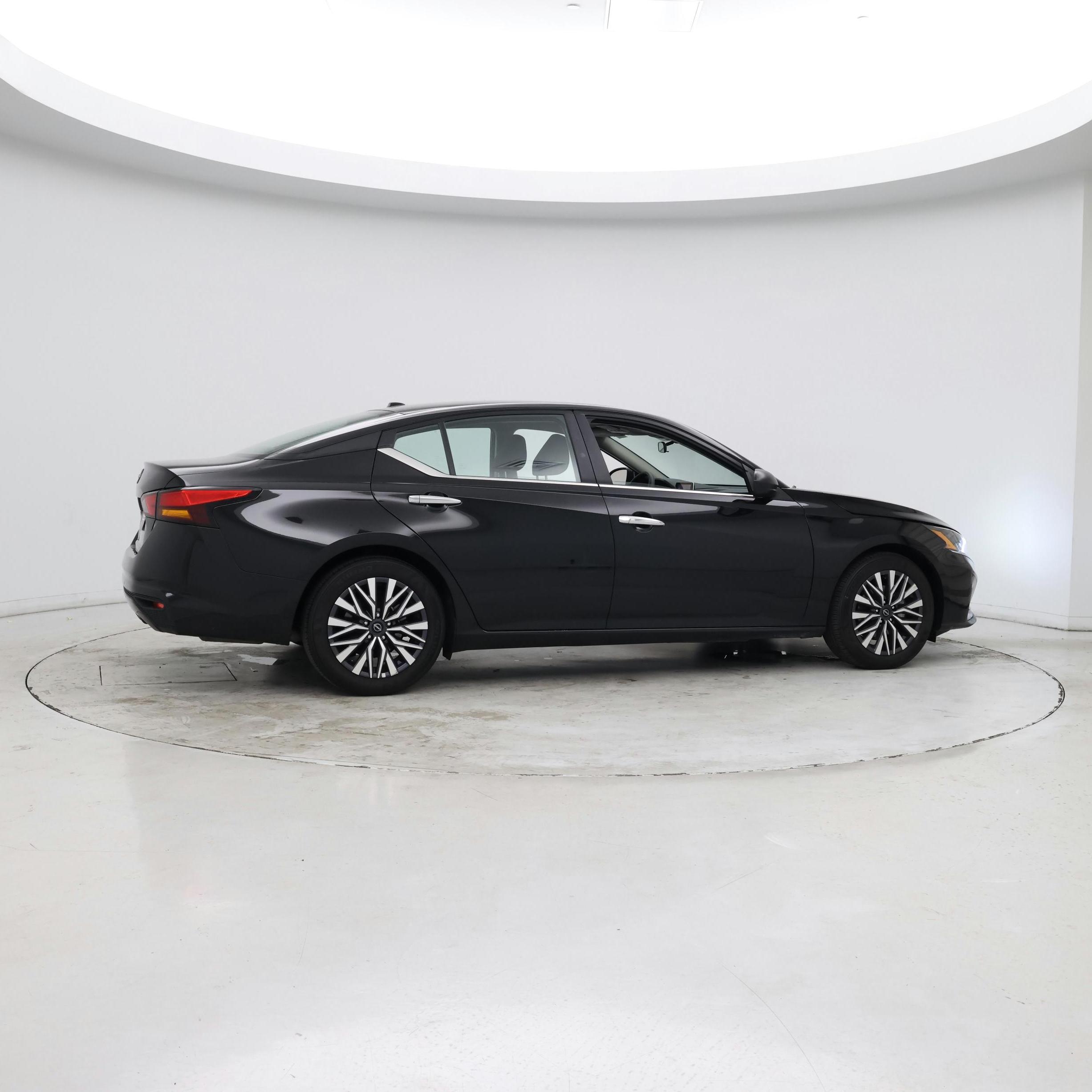 Thumbnail: 2025 Nissan Altima - 8