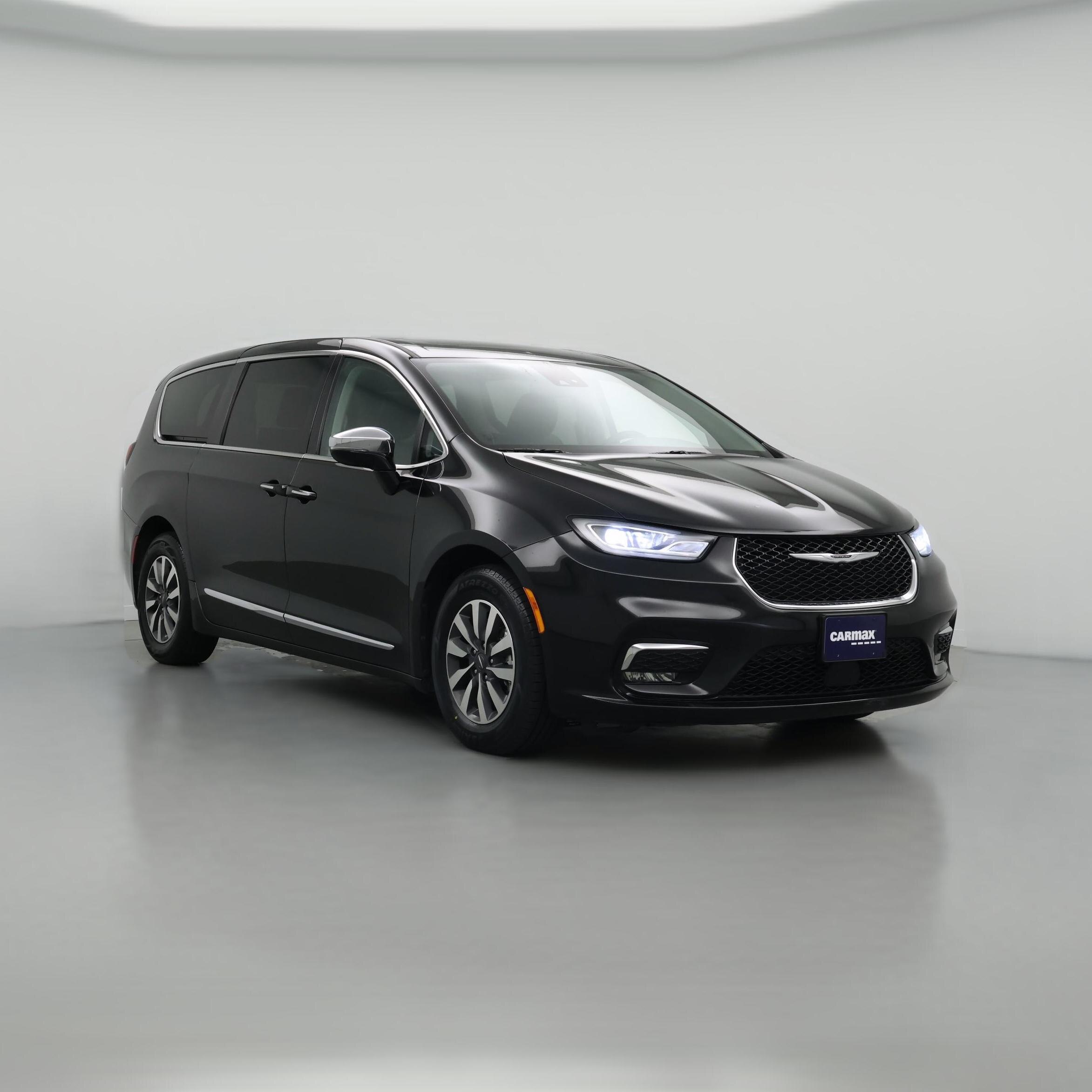 Thumbnail: 2023 Chrysler Pacifica - 1