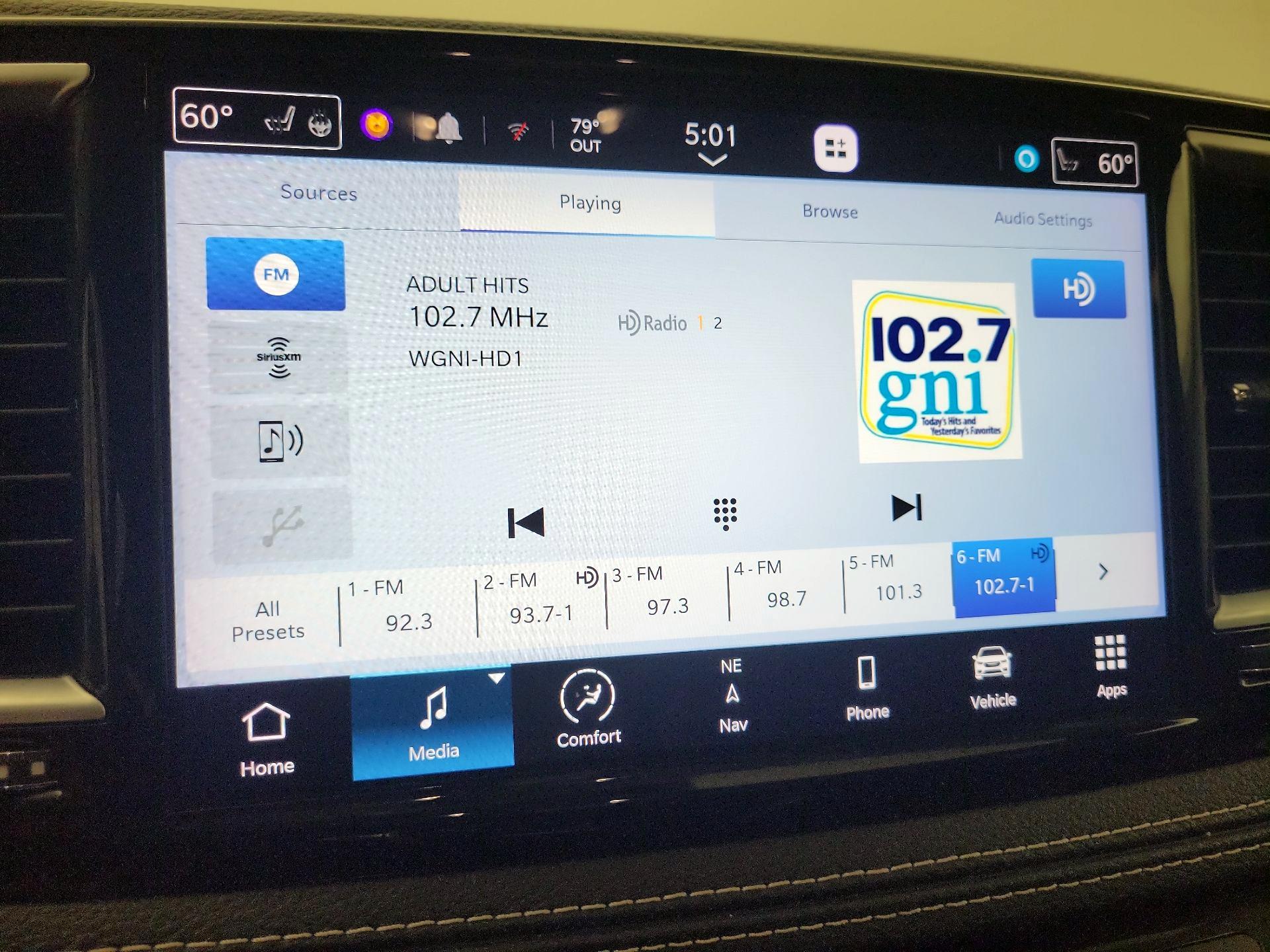 Thumbnail: 2023 Chrysler Pacifica - 16