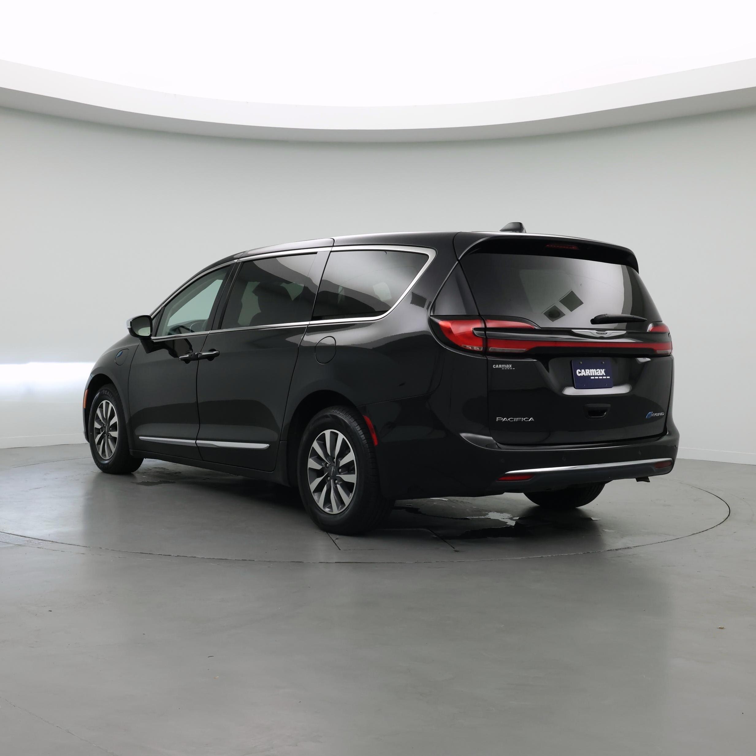 Thumbnail: 2023 Chrysler Pacifica - 2