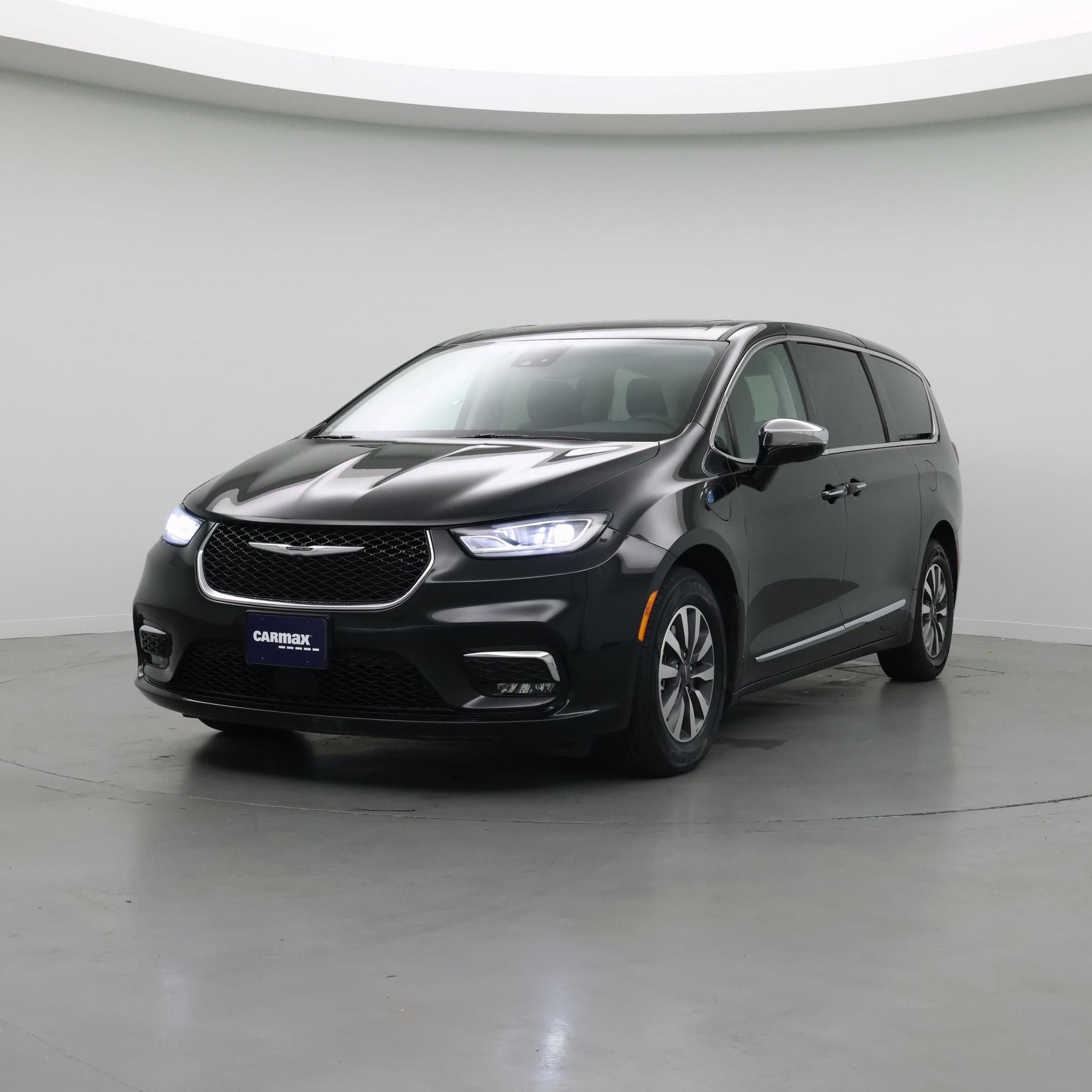 Thumbnail: 2023 Chrysler Pacifica - 4