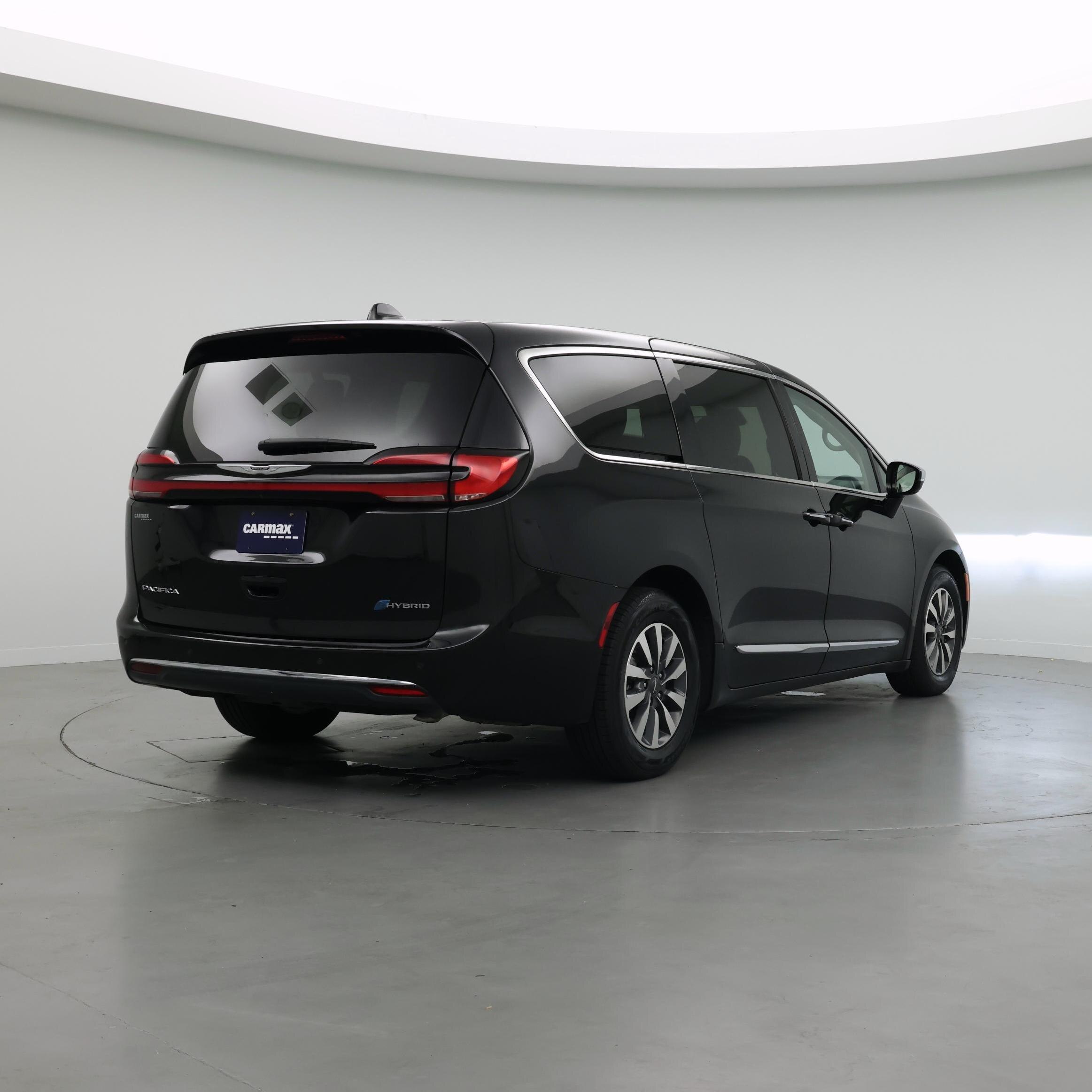 Thumbnail: 2023 Chrysler Pacifica - 8