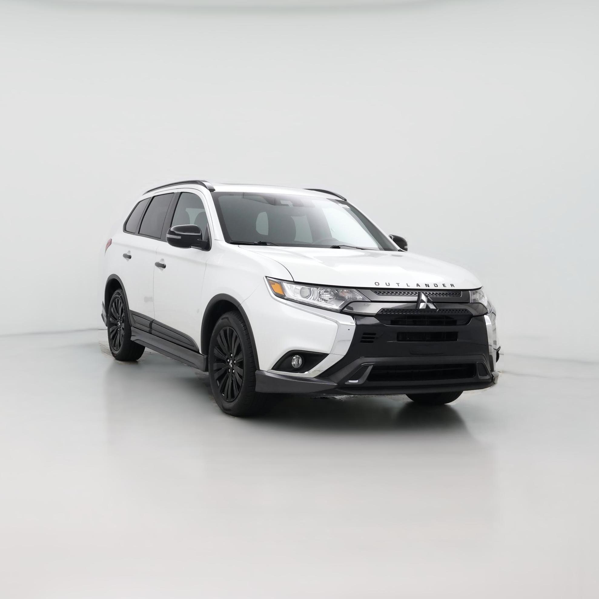 Thumbnail: 2020 Mitsubishi Outlander - 1