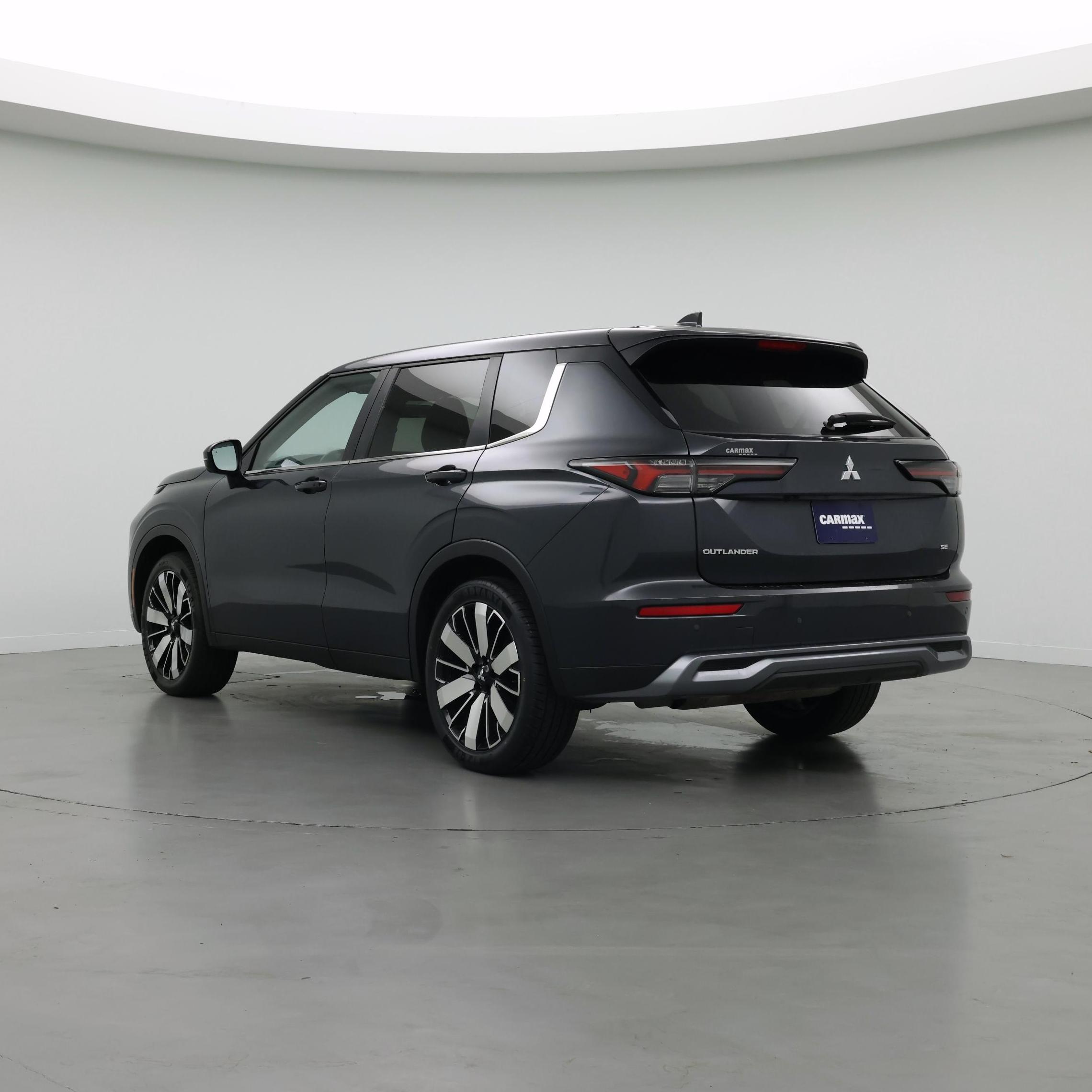 Thumbnail: 2025 Mitsubishi Outlander - 2