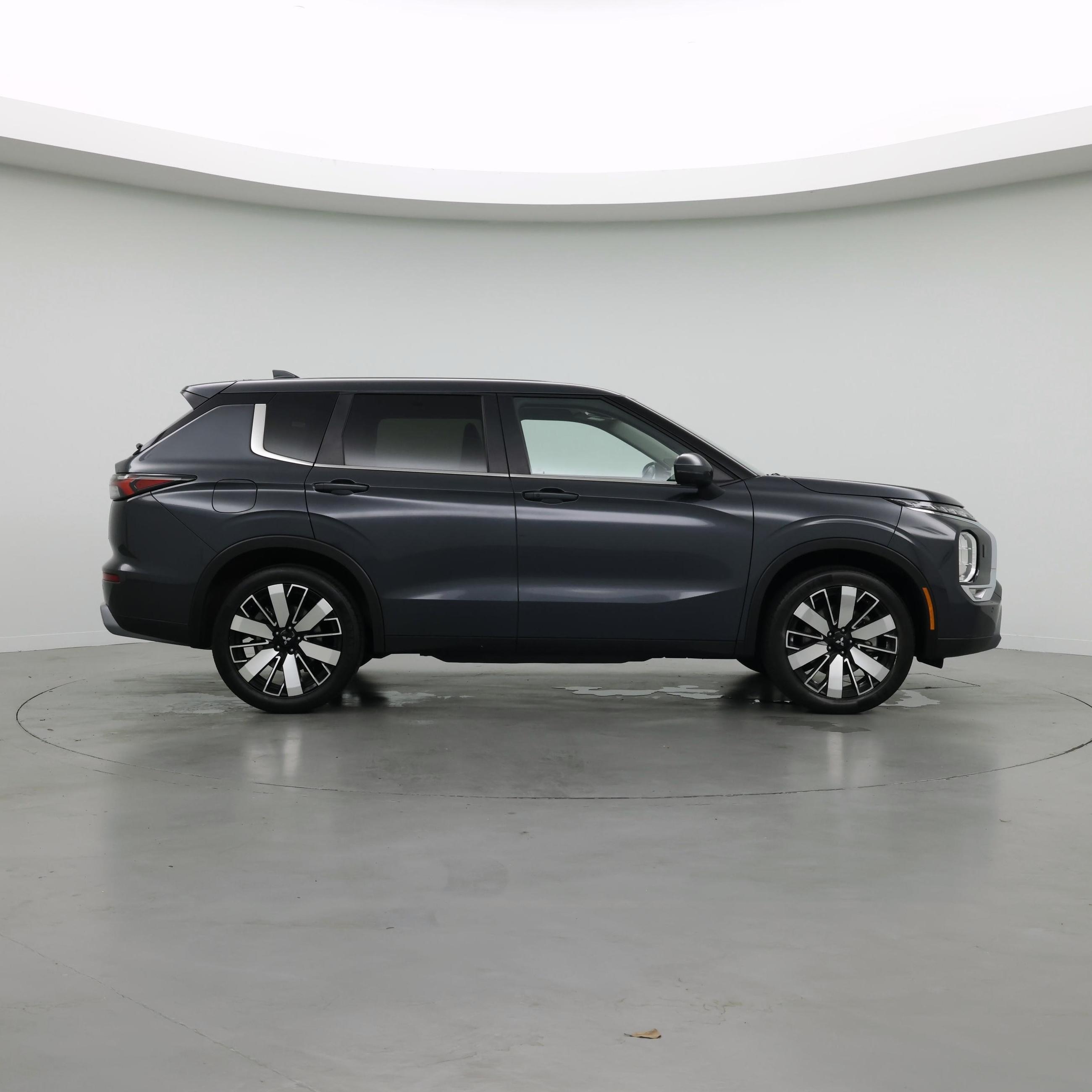Thumbnail: 2025 Mitsubishi Outlander - 7