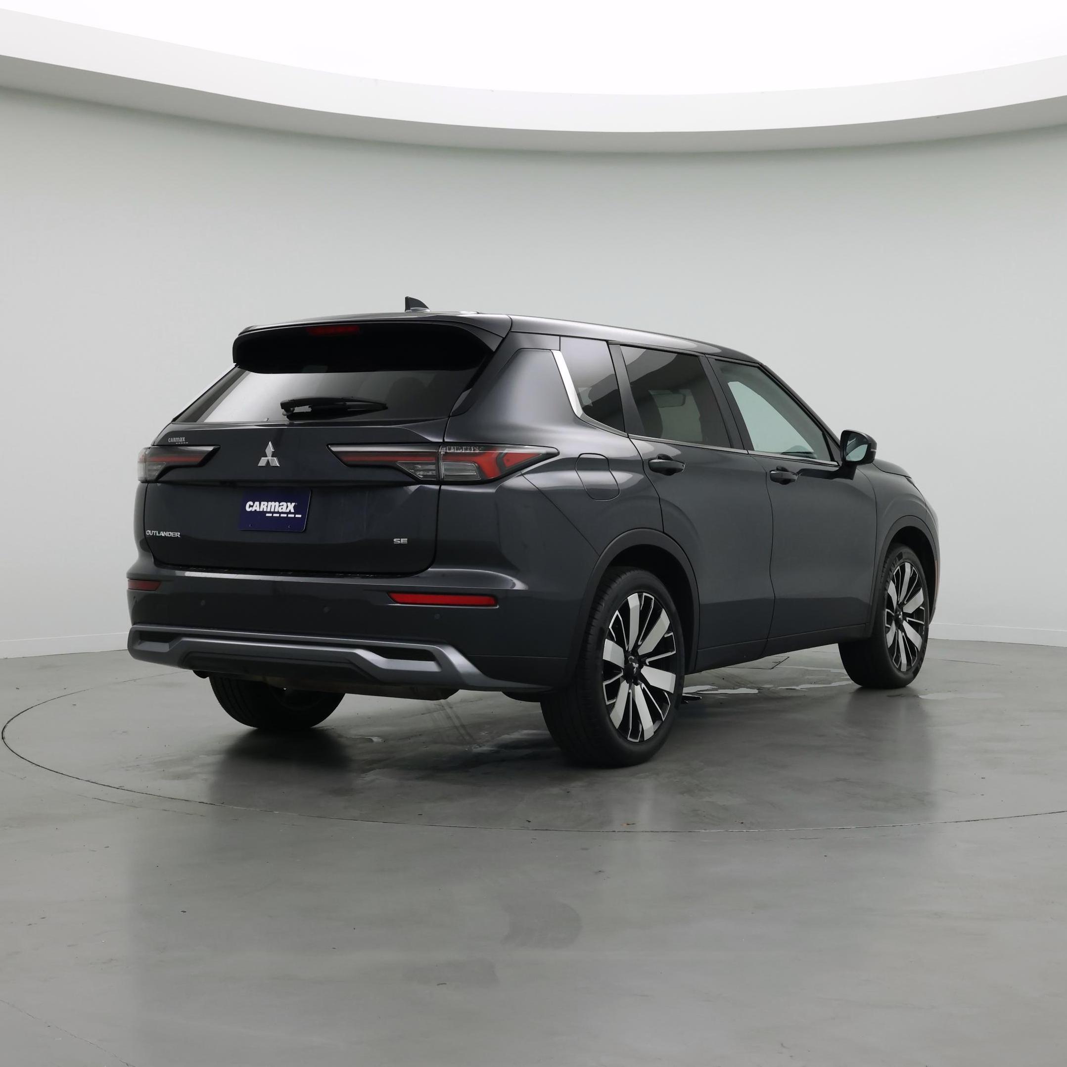 Thumbnail: 2025 Mitsubishi Outlander - 8