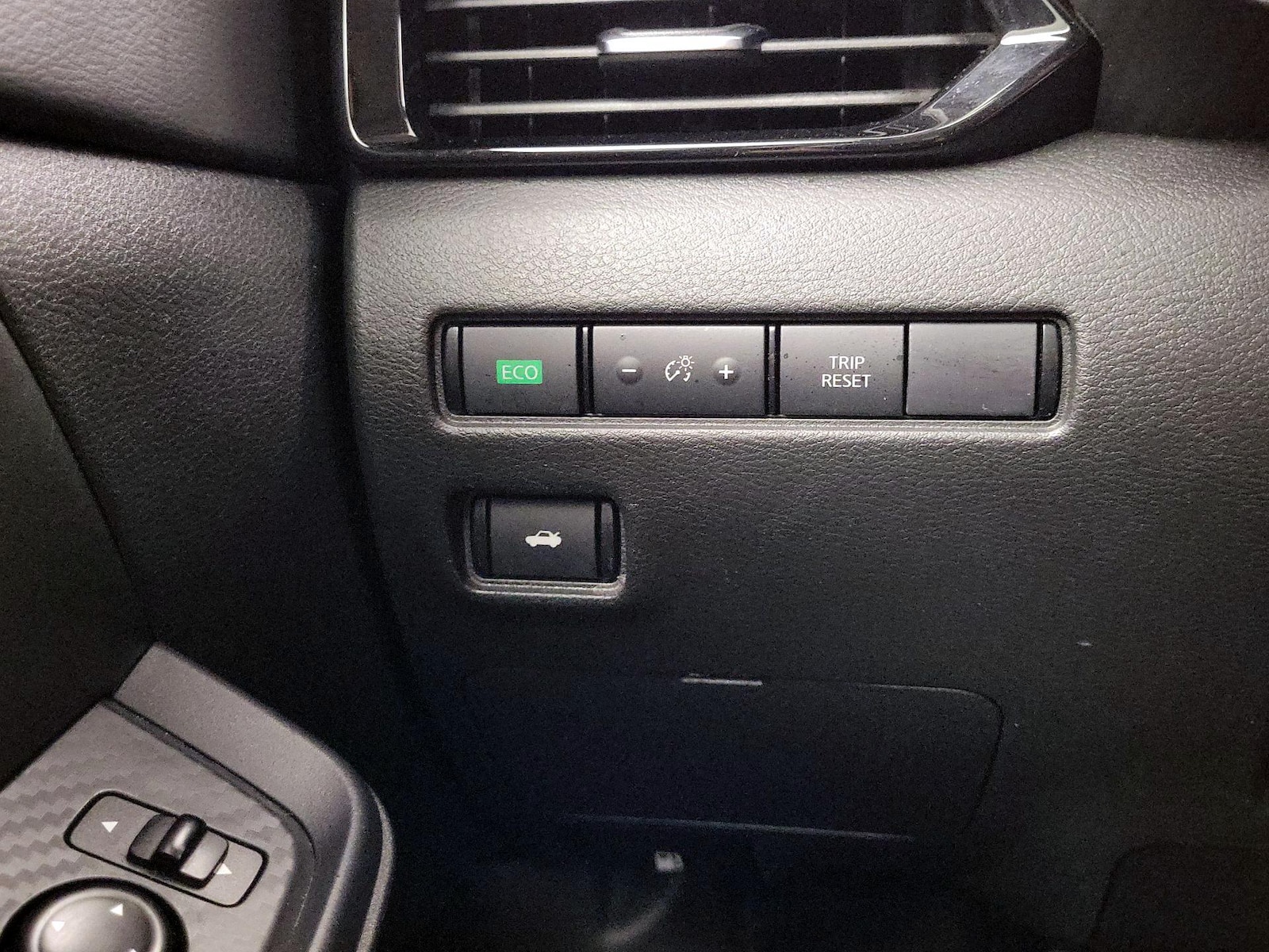2024 Nissan Sentra SV - Photo 14