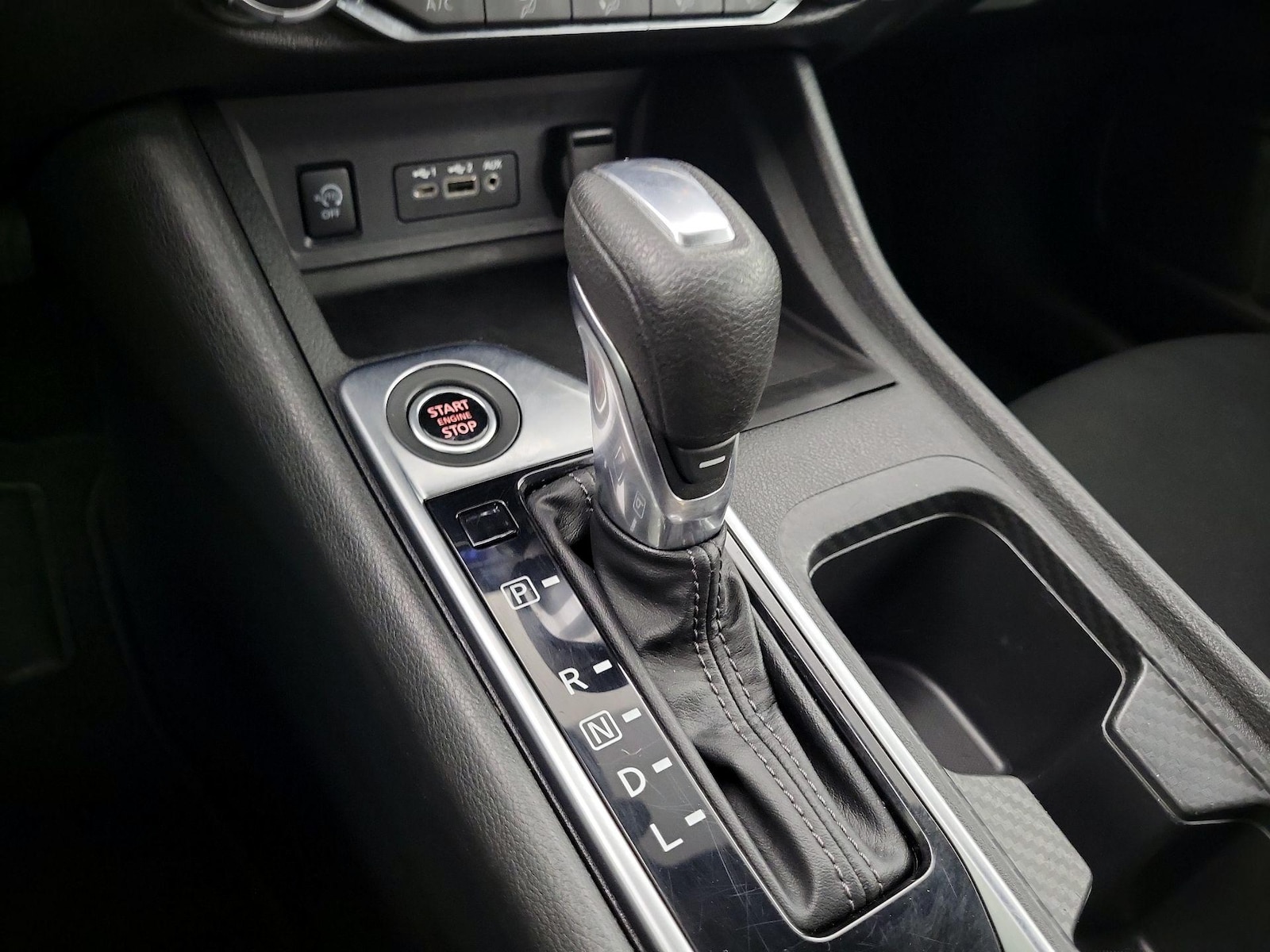 2024 Nissan Sentra SV - Photo 18
