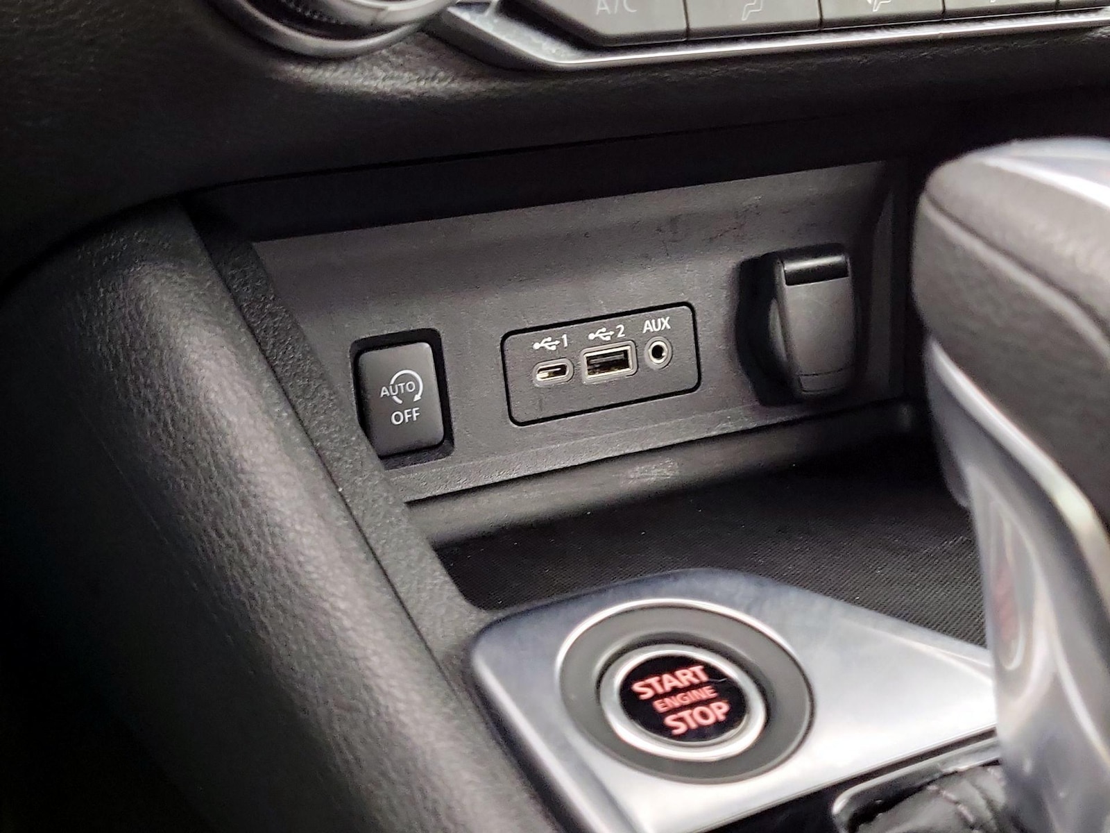 2024 Nissan Sentra SV - Photo 19