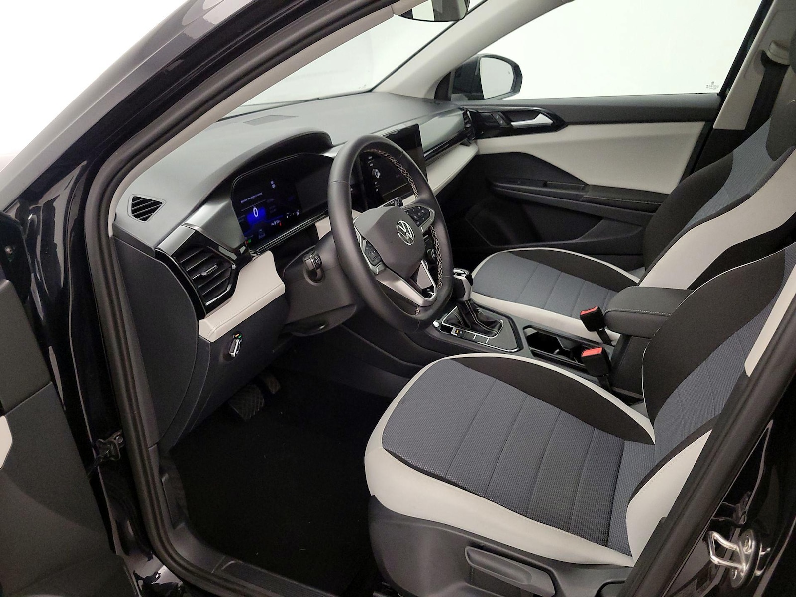 2025 Volkswagen Taos S - Photo 12