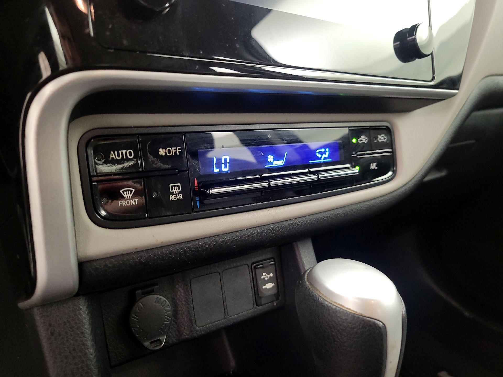 Thumbnail: 2019 Toyota Corolla - 16
