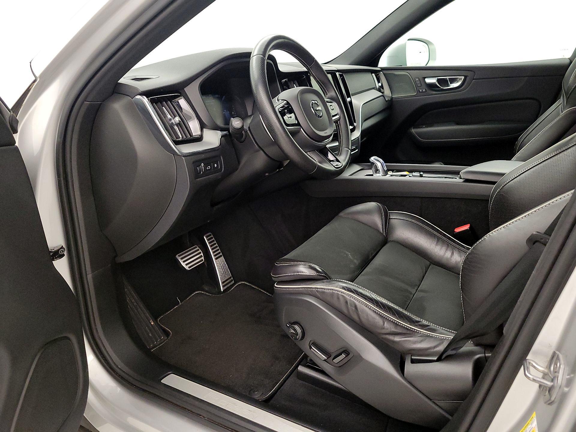 Thumbnail: 2019 Volvo XC60 - 11