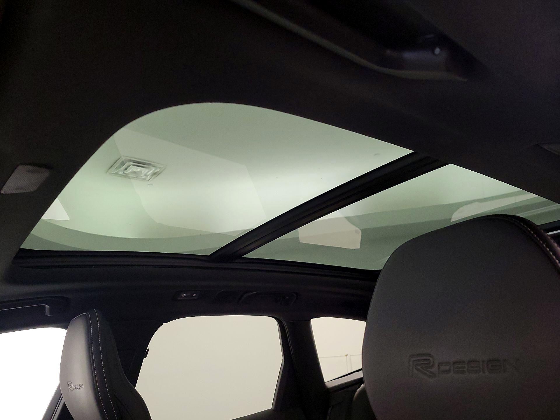 Thumbnail: 2019 Volvo XC60 - 20
