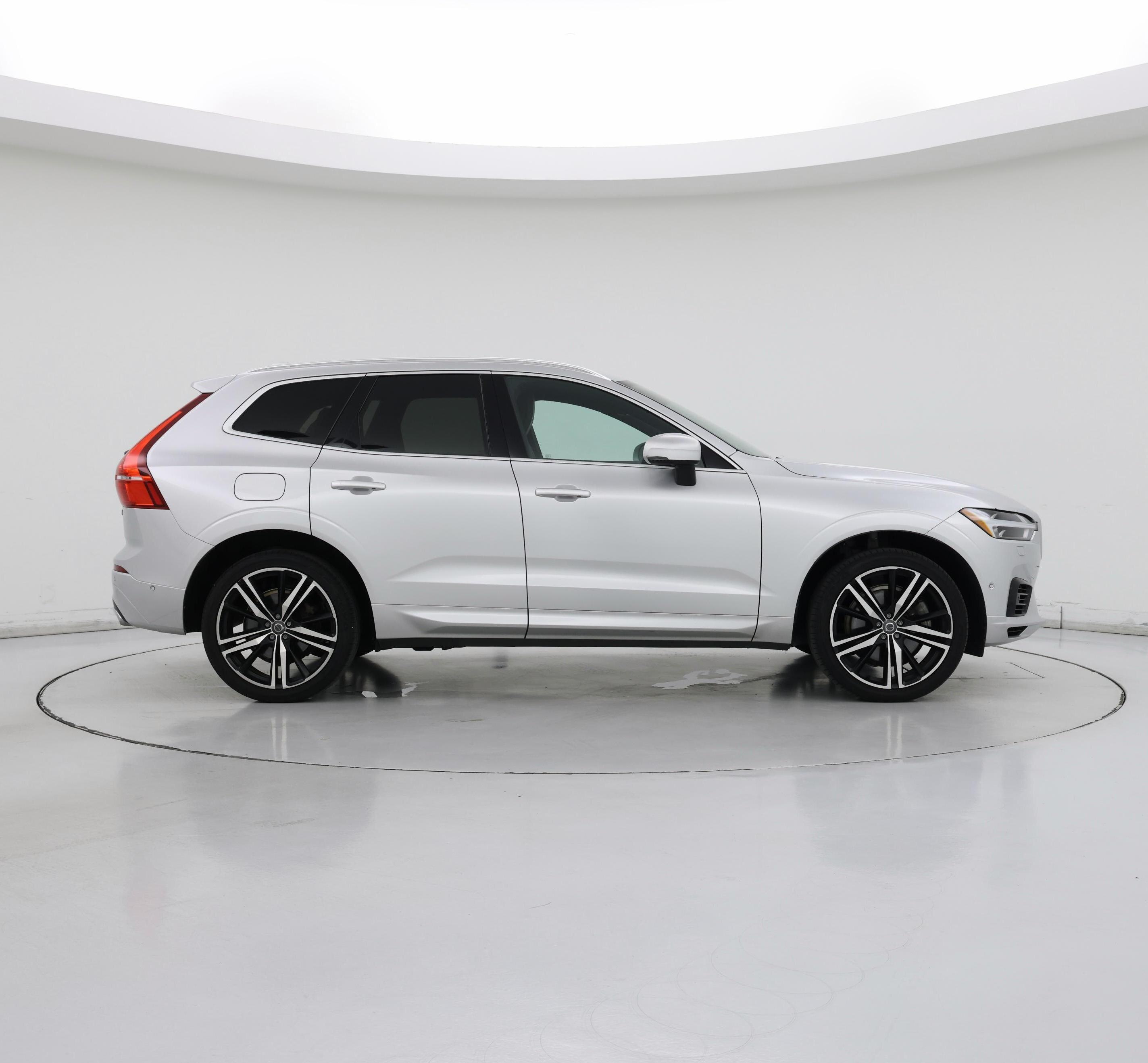 Thumbnail: 2019 Volvo XC60 - 7