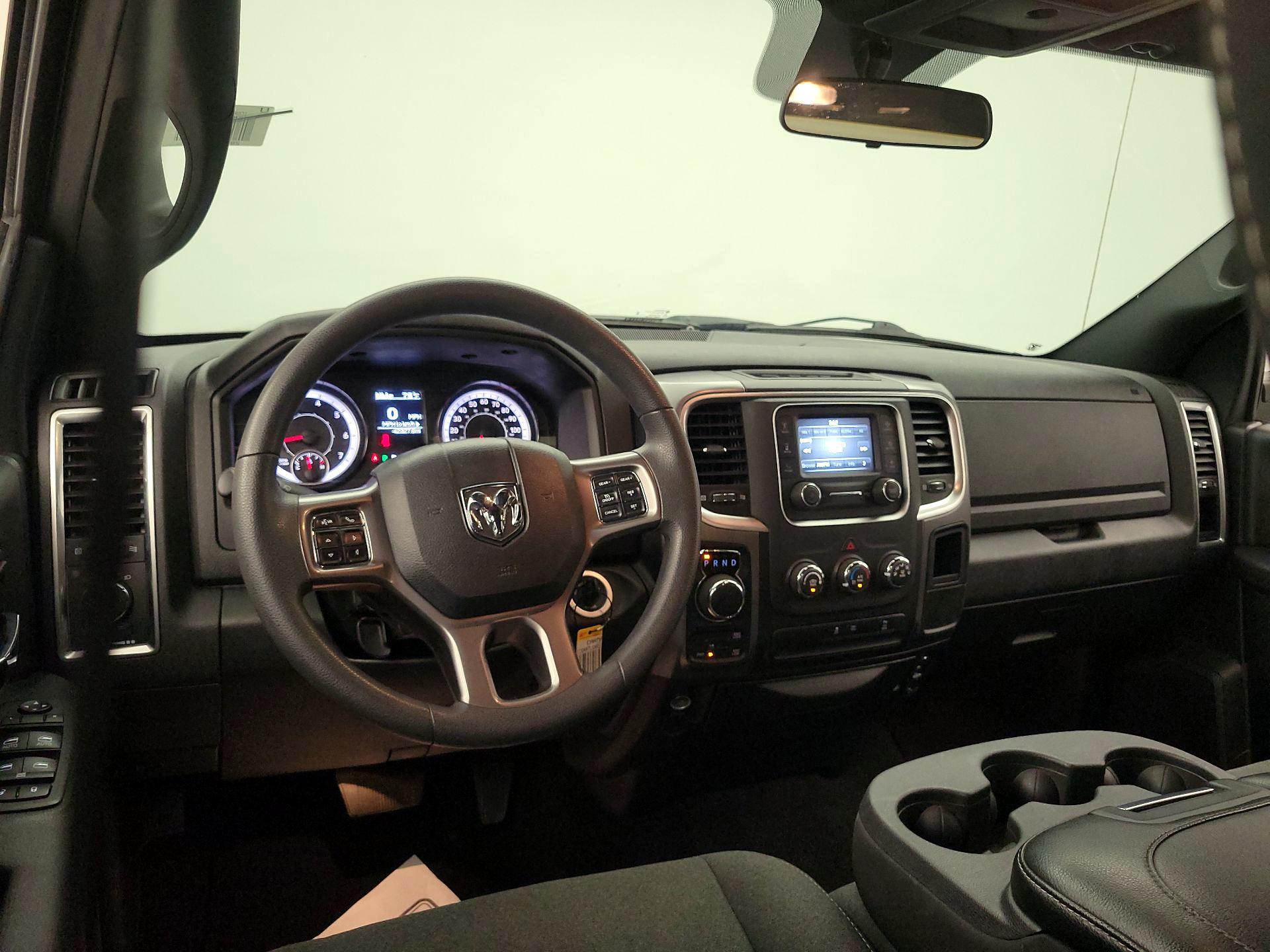 Thumbnail: 2024 RAM 1500 Classic - 9