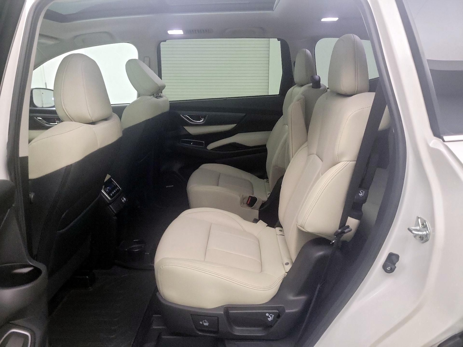 2025 Subaru Ascent Limited - Photo 22