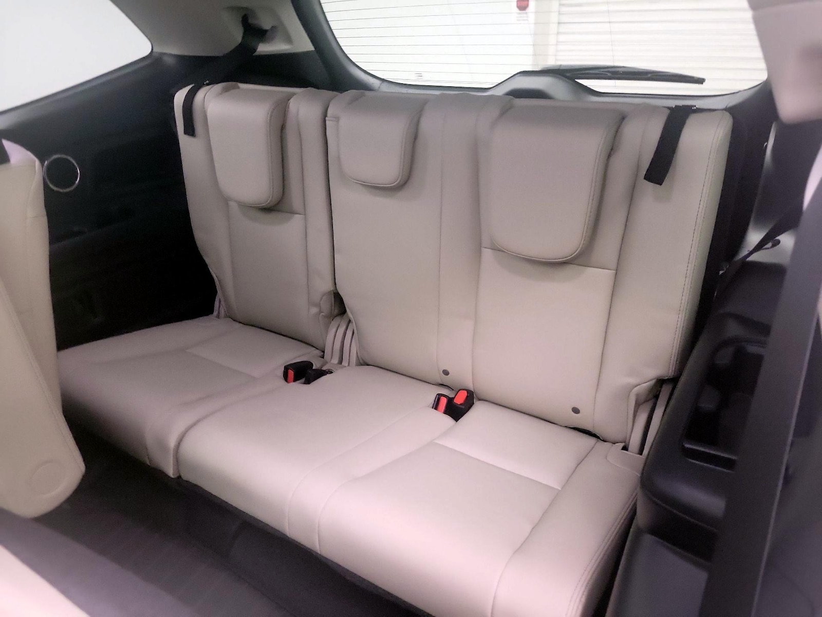 2025 Subaru Ascent Limited - Photo 23