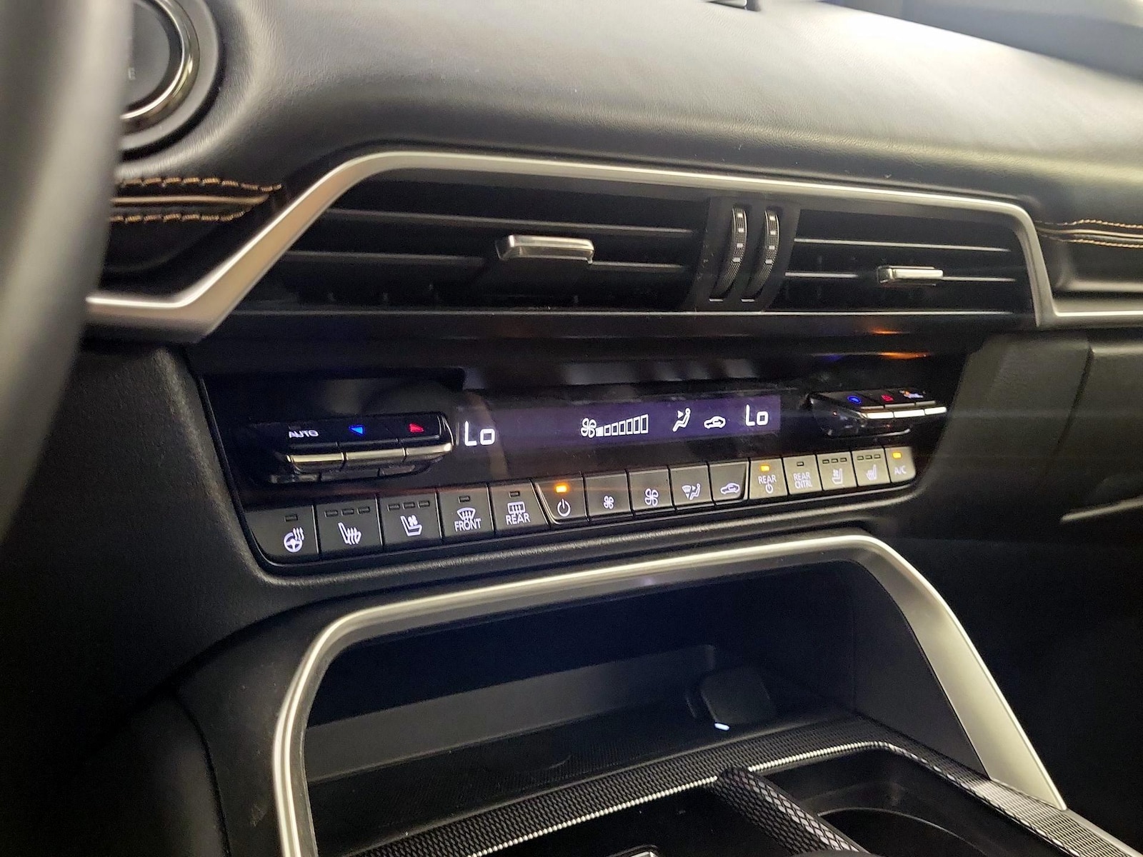 2025 Mazda CX-90 Premium Plus Package - Photo 17